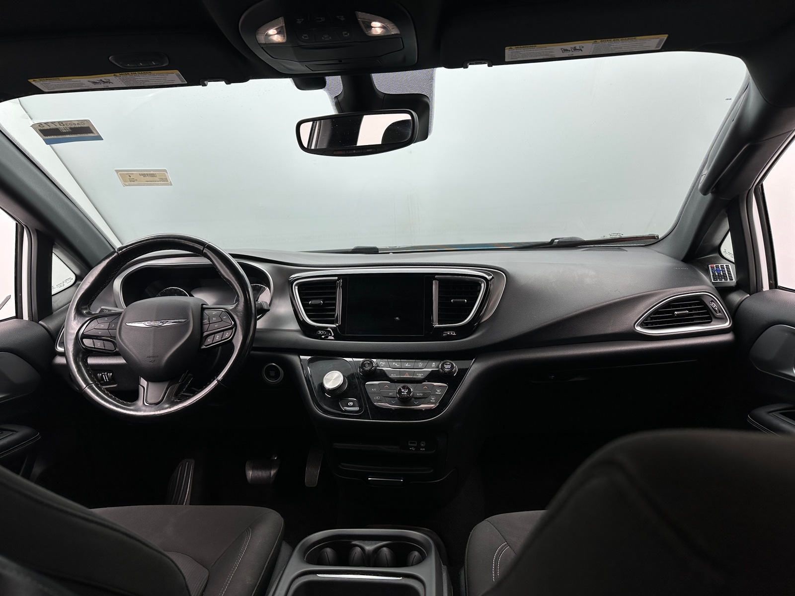 Thumbnail: 2019 Chrysler Pacifica - 3