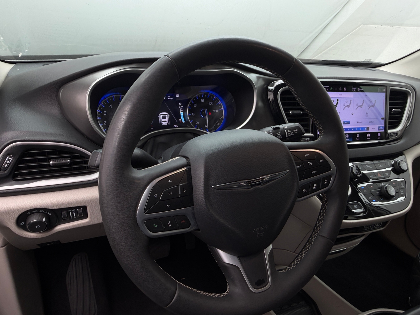 Thumbnail: 2024 Chrysler Pacifica - 4