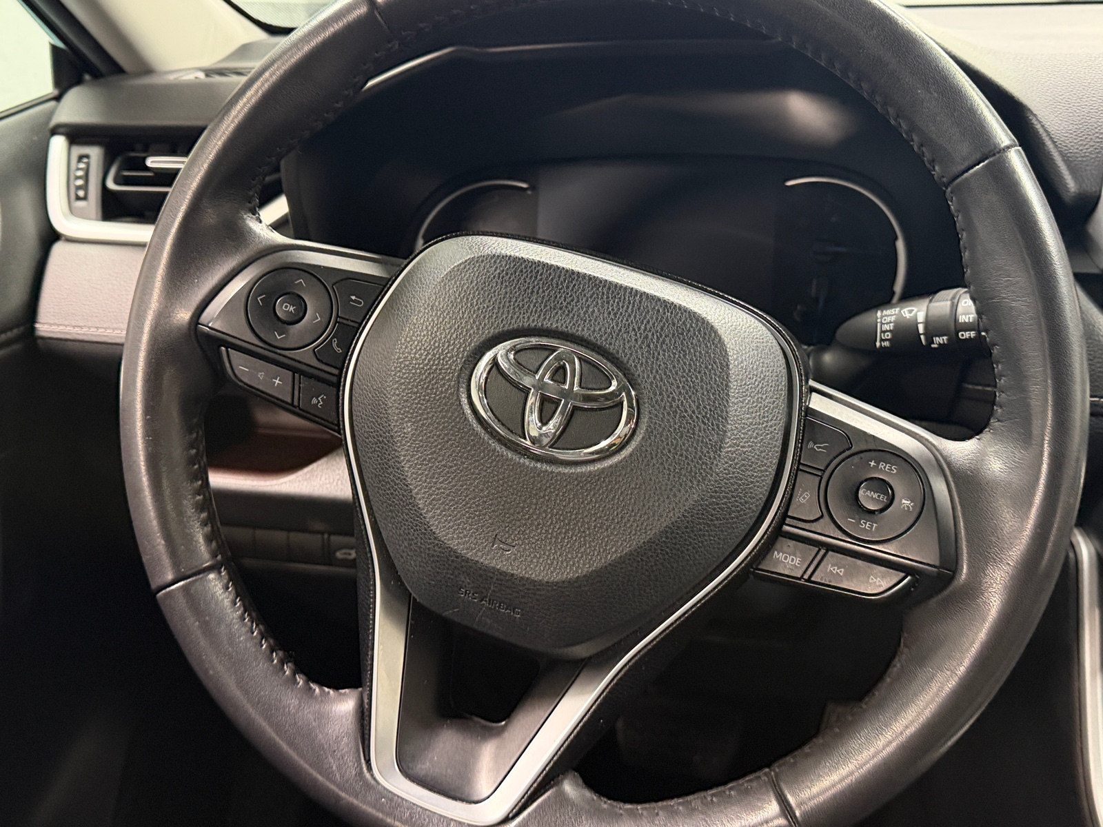 Thumbnail: 2019 Toyota RAV4 - 4