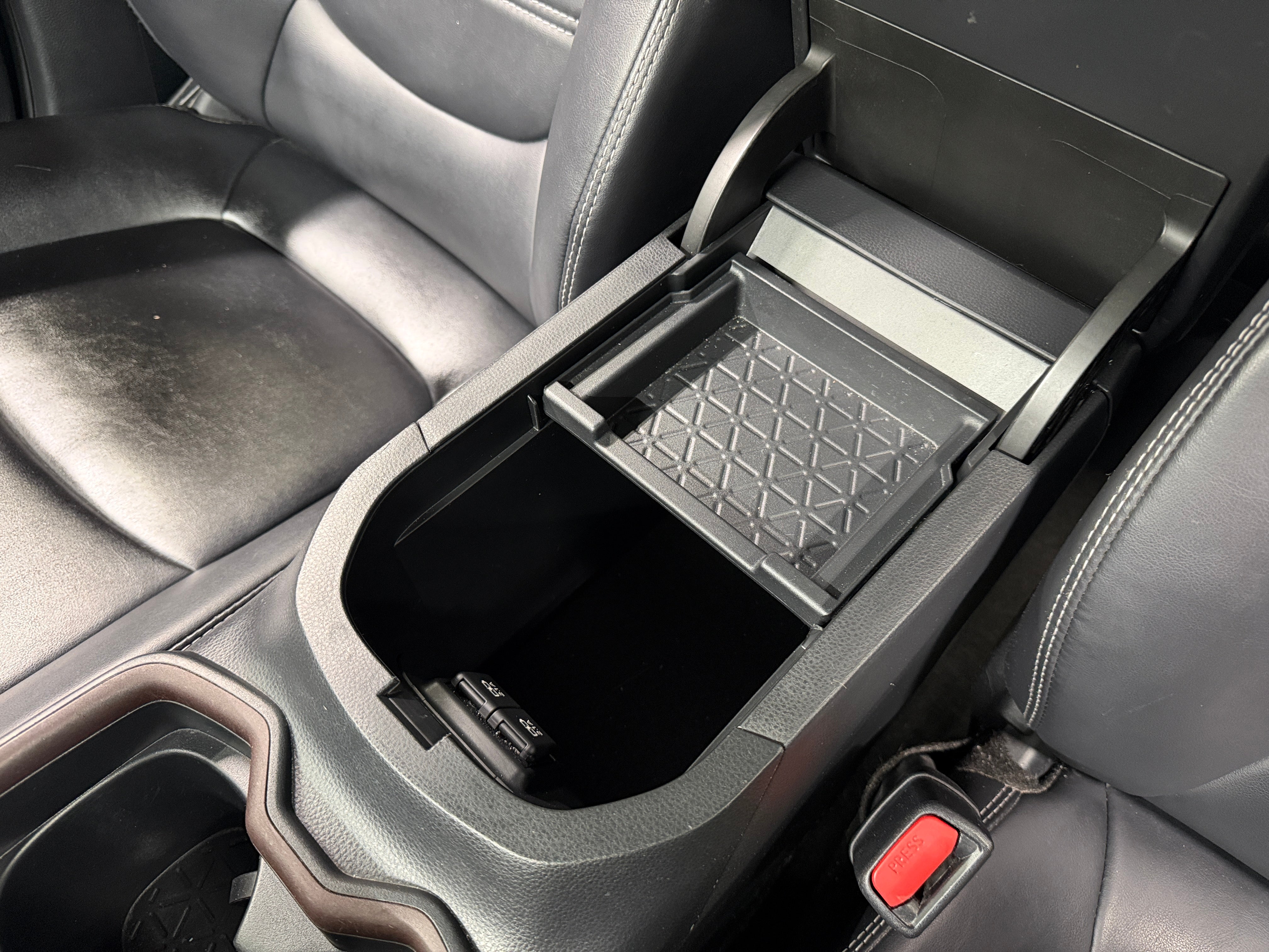 2019 Toyota RAV4 Limited - Photo 16