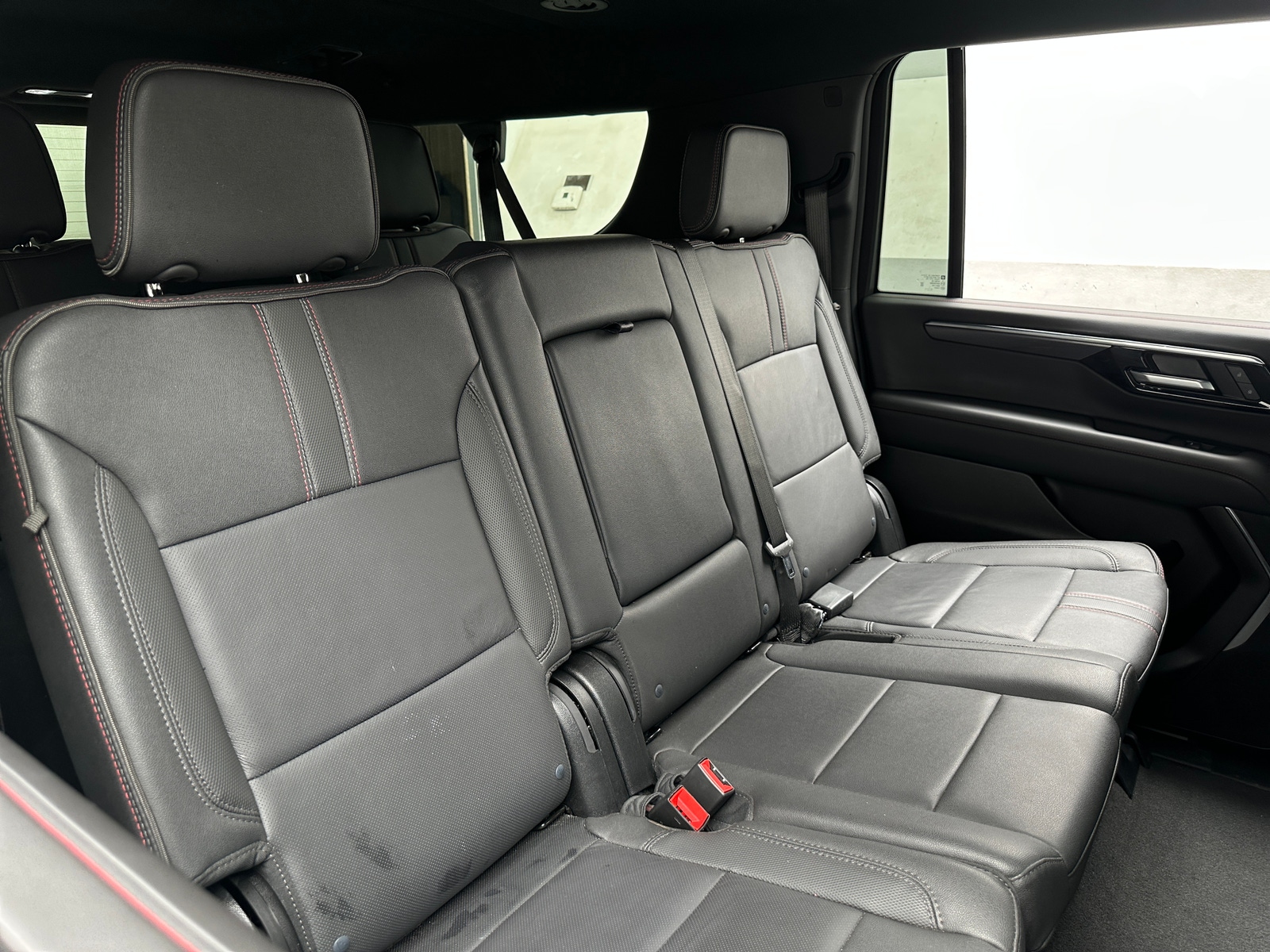 Thumbnail: 2026 Chevrolet Suburban - 5