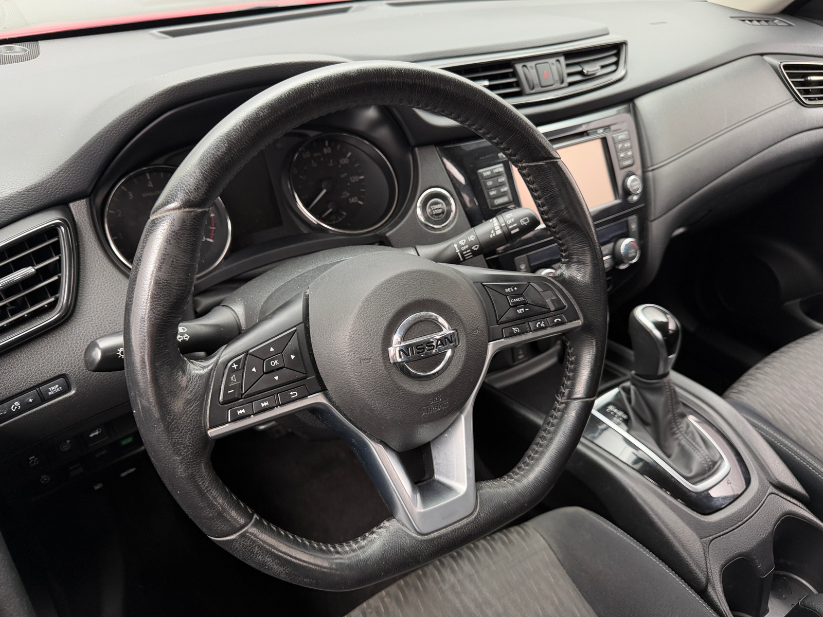 Thumbnail: 2017 Nissan Rogue - 5