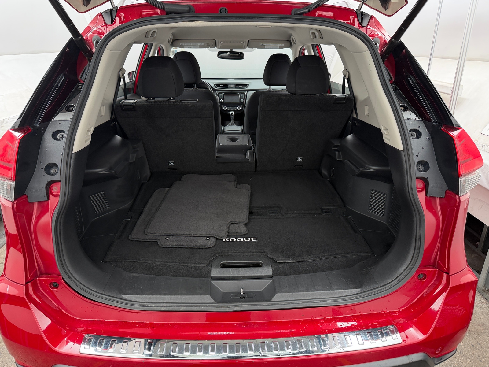 Thumbnail: 2017 Nissan Rogue - 7