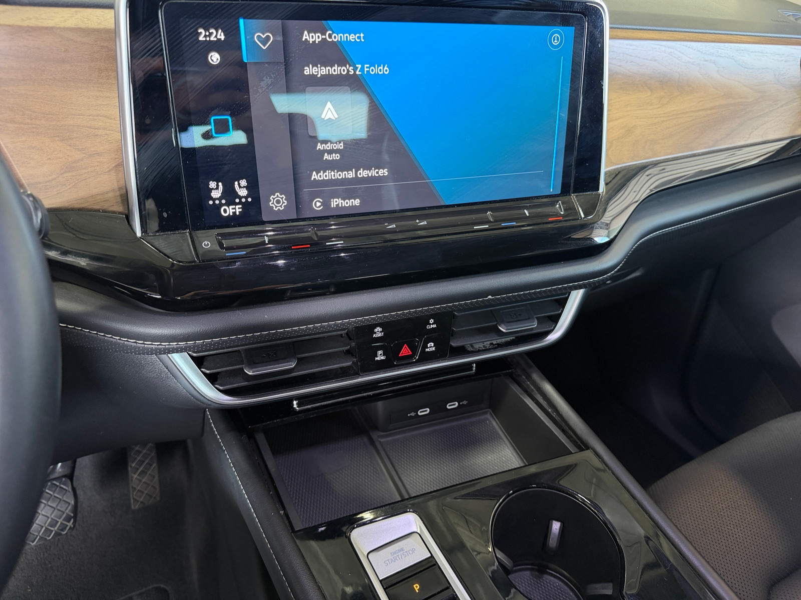 Thumbnail: 2024 Volkswagen Atlas - 3