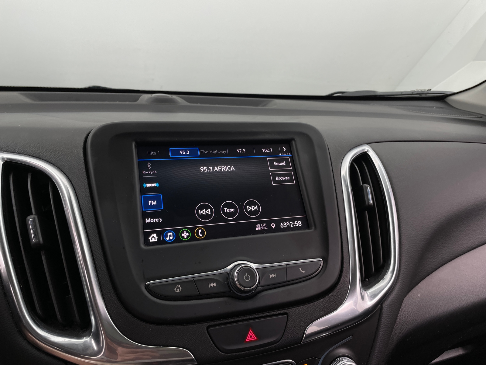 Thumbnail: 2021 Chevrolet Equinox - 4