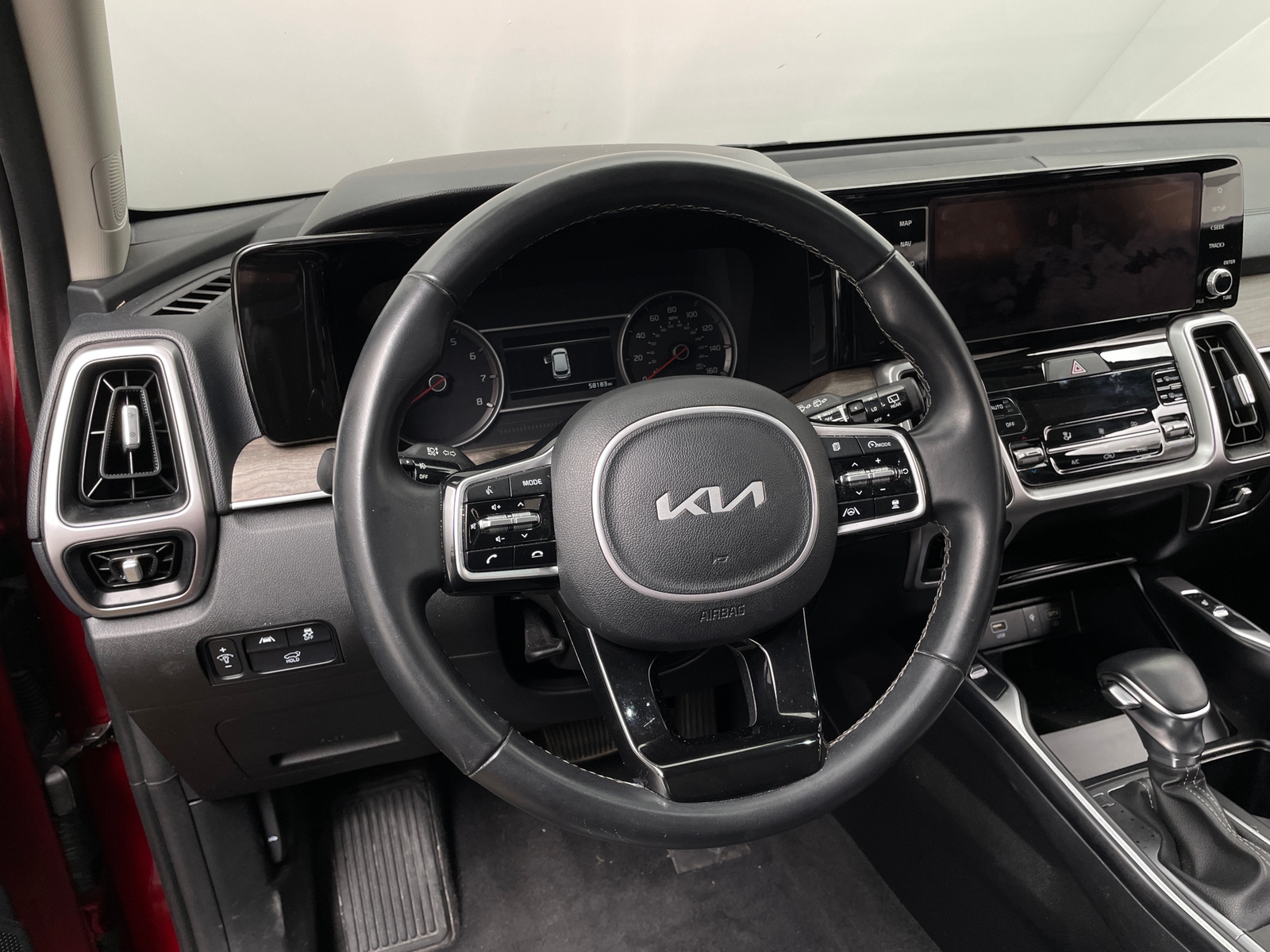 Thumbnail: 2022 Kia Sorento - 4