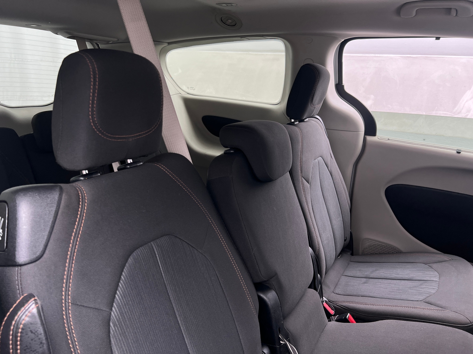 Thumbnail: 2018 Chrysler Pacifica - 6