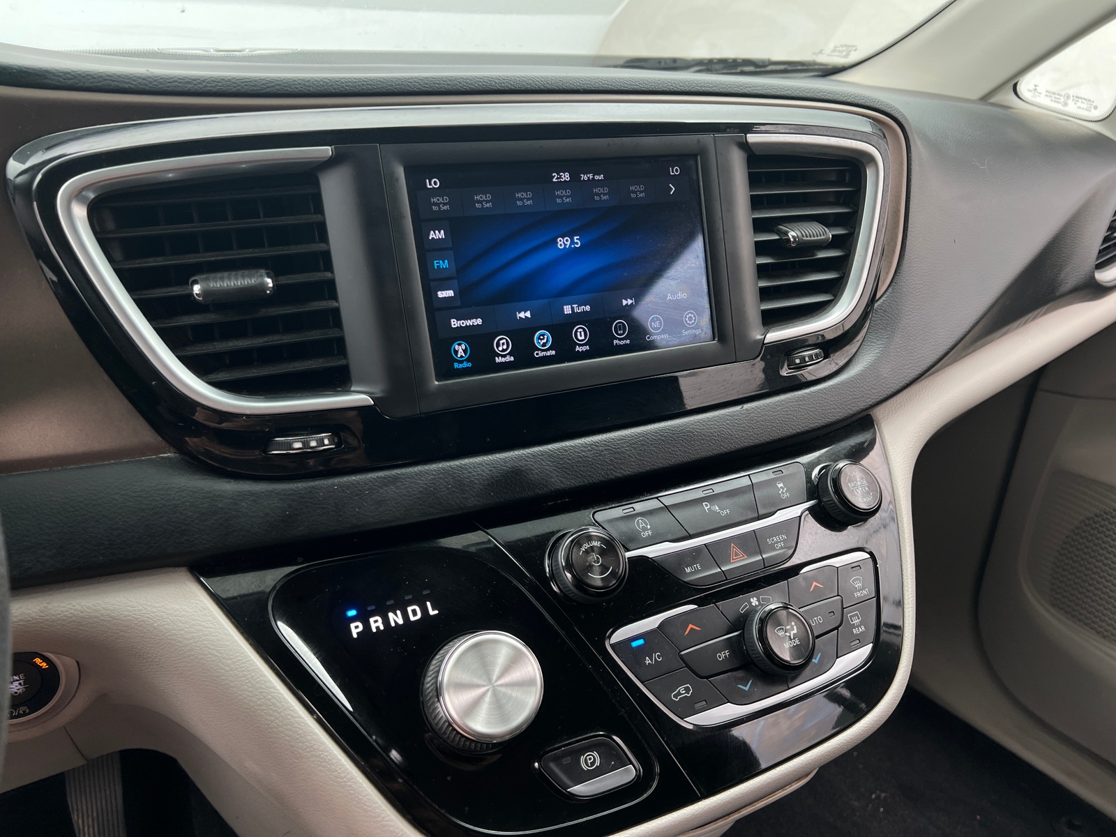Thumbnail: 2018 Chrysler Pacifica - 4