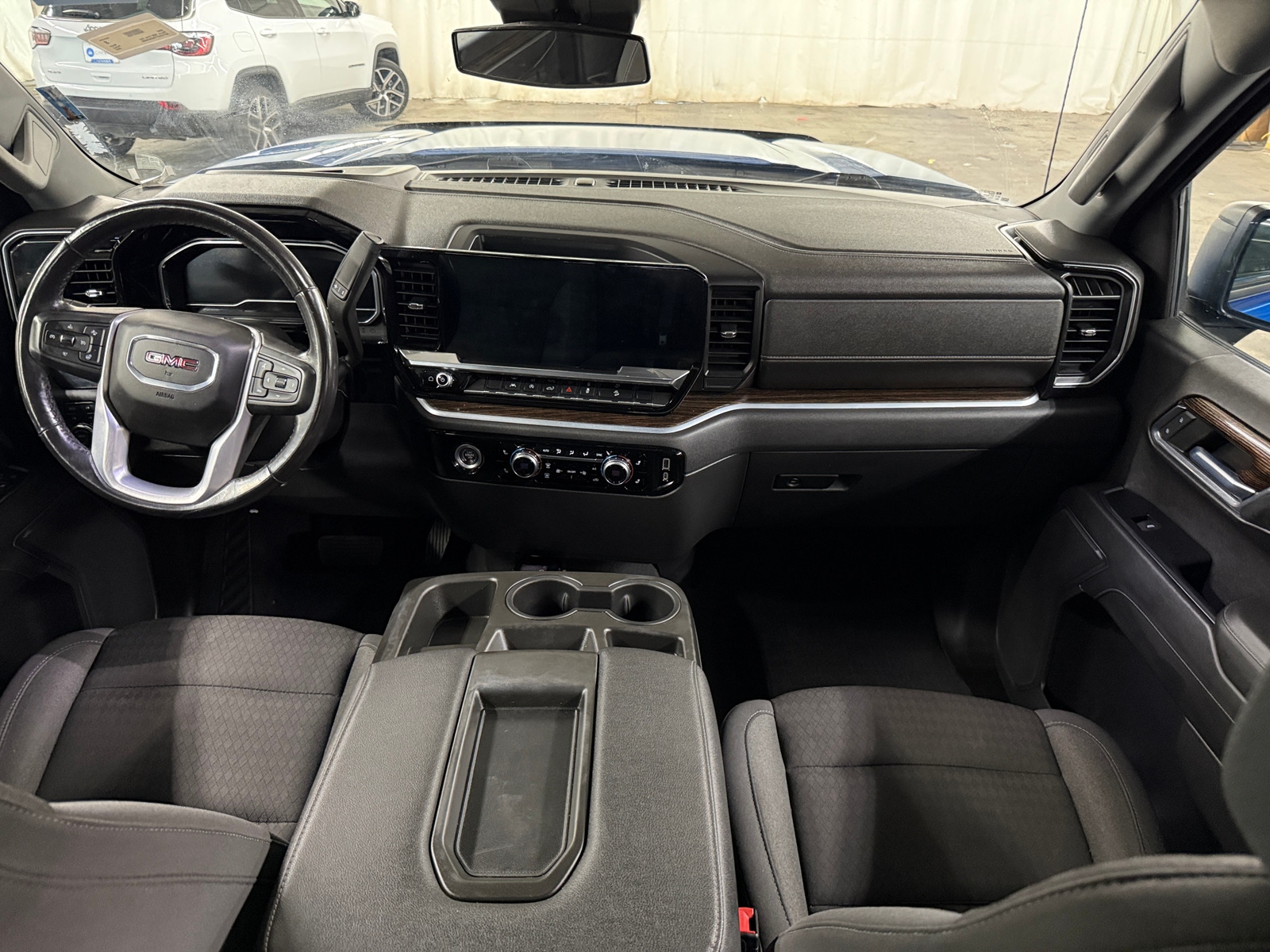 Thumbnail: 2022 GMC Sierra 1500 - 3