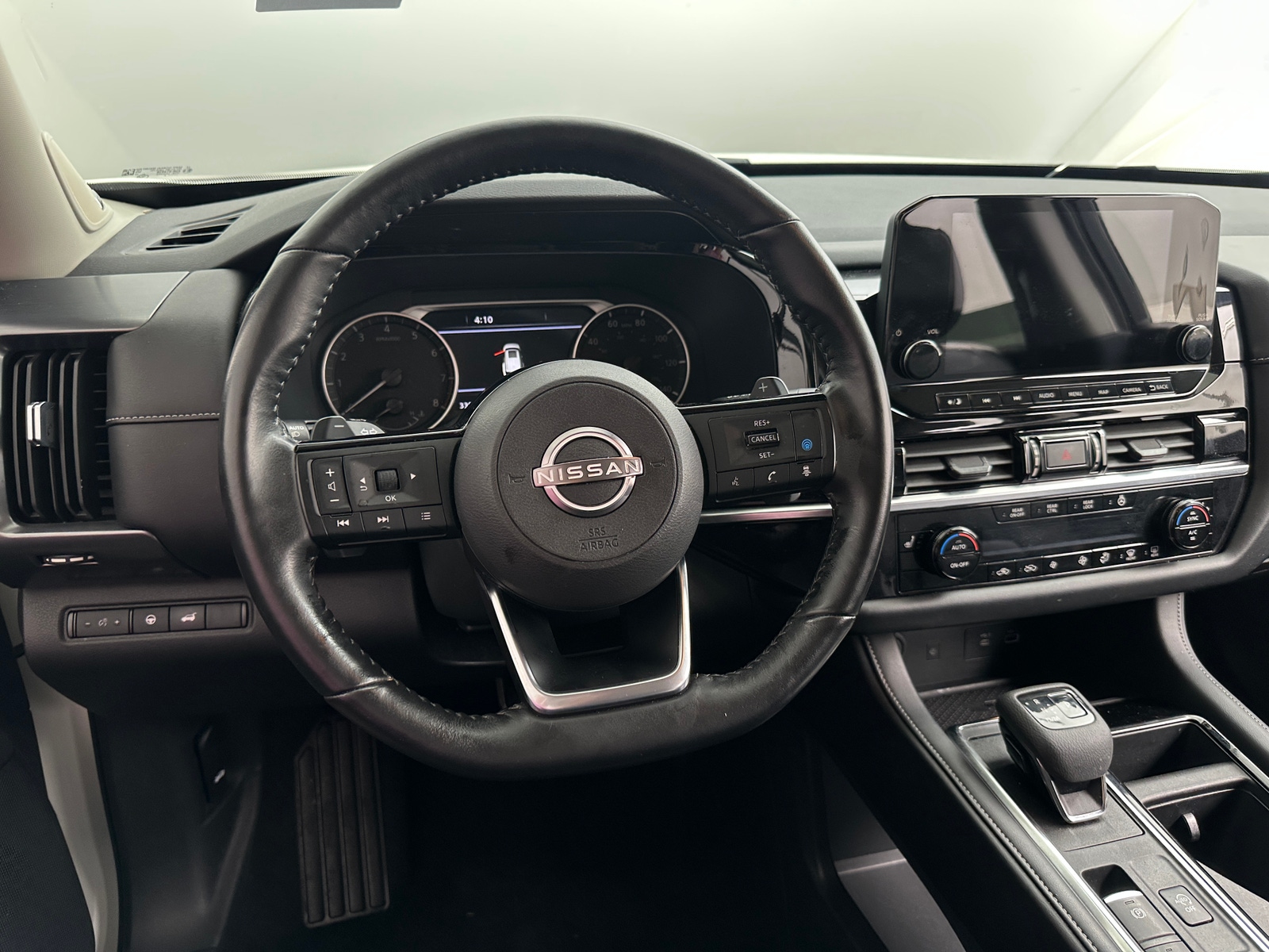 Thumbnail: 2023 Nissan Pathfinder - 4