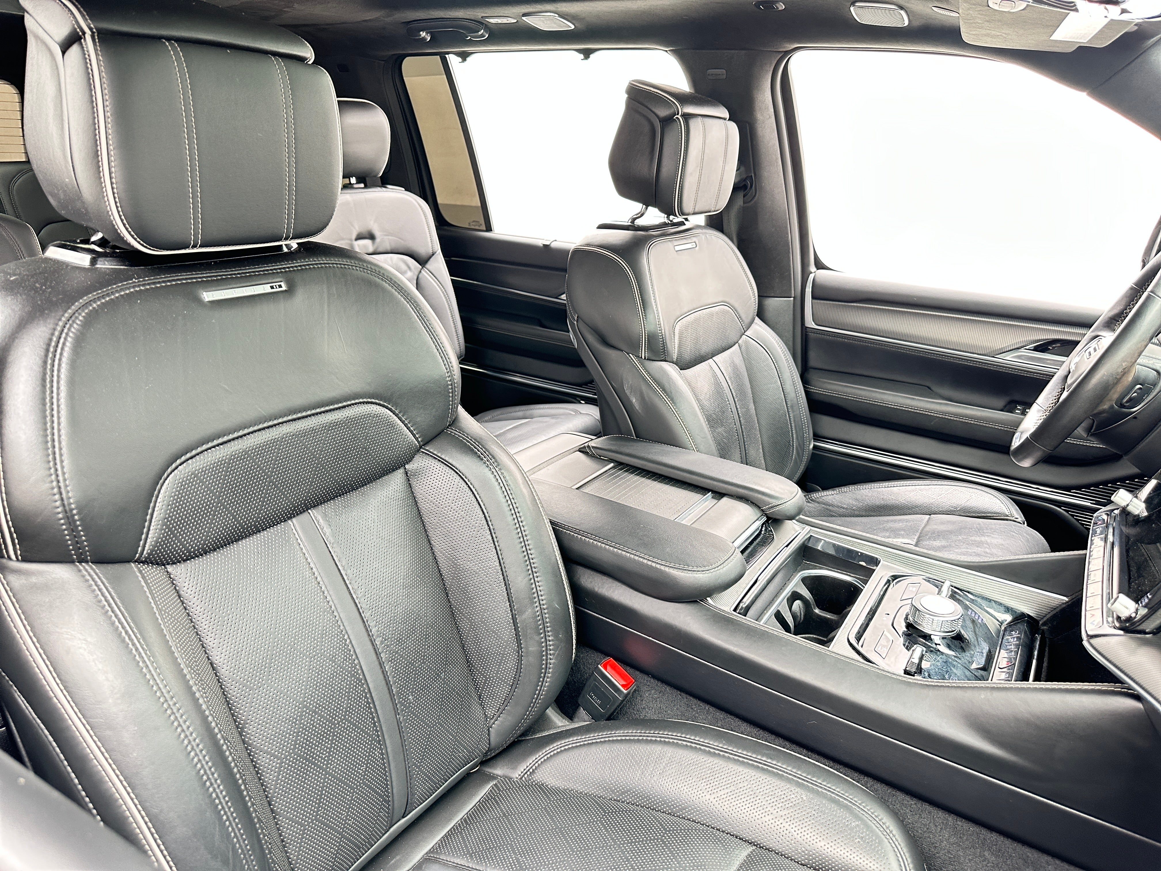 2022 Jeep Grand Wagoneer