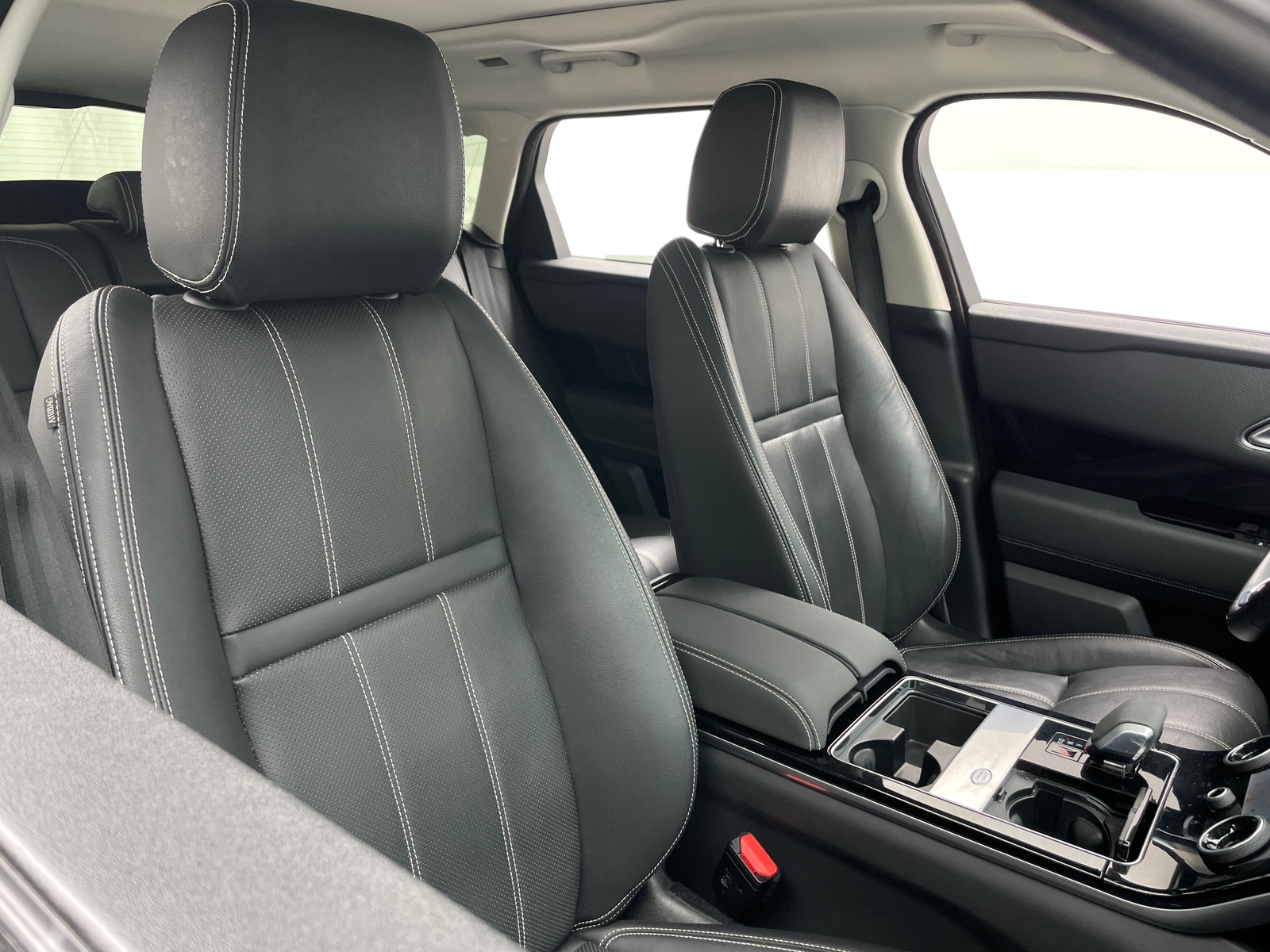 Thumbnail: 2022 Land Rover Range Rover Velar - 2
