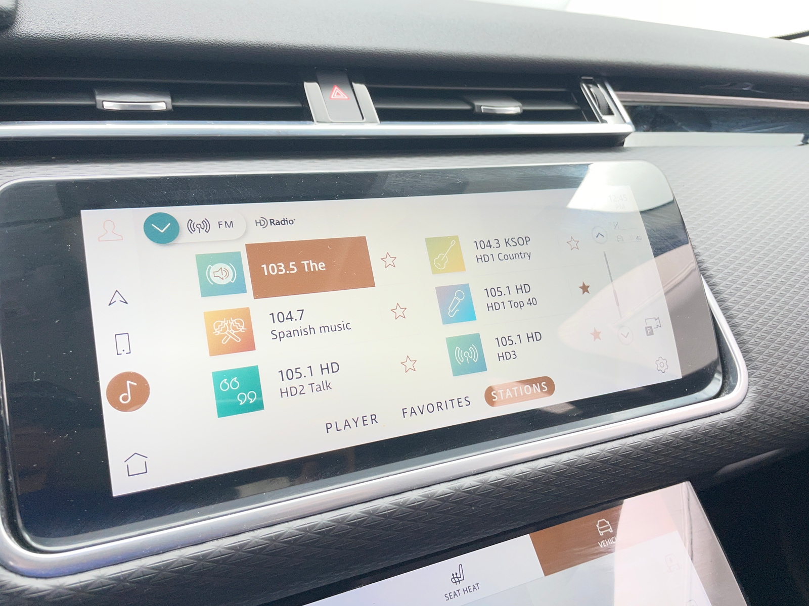 Thumbnail: 2022 Land Rover Range Rover Velar - 4