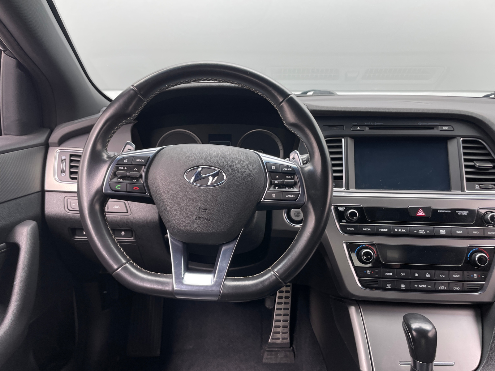 Thumbnail: 2015 Hyundai Sonata - 4