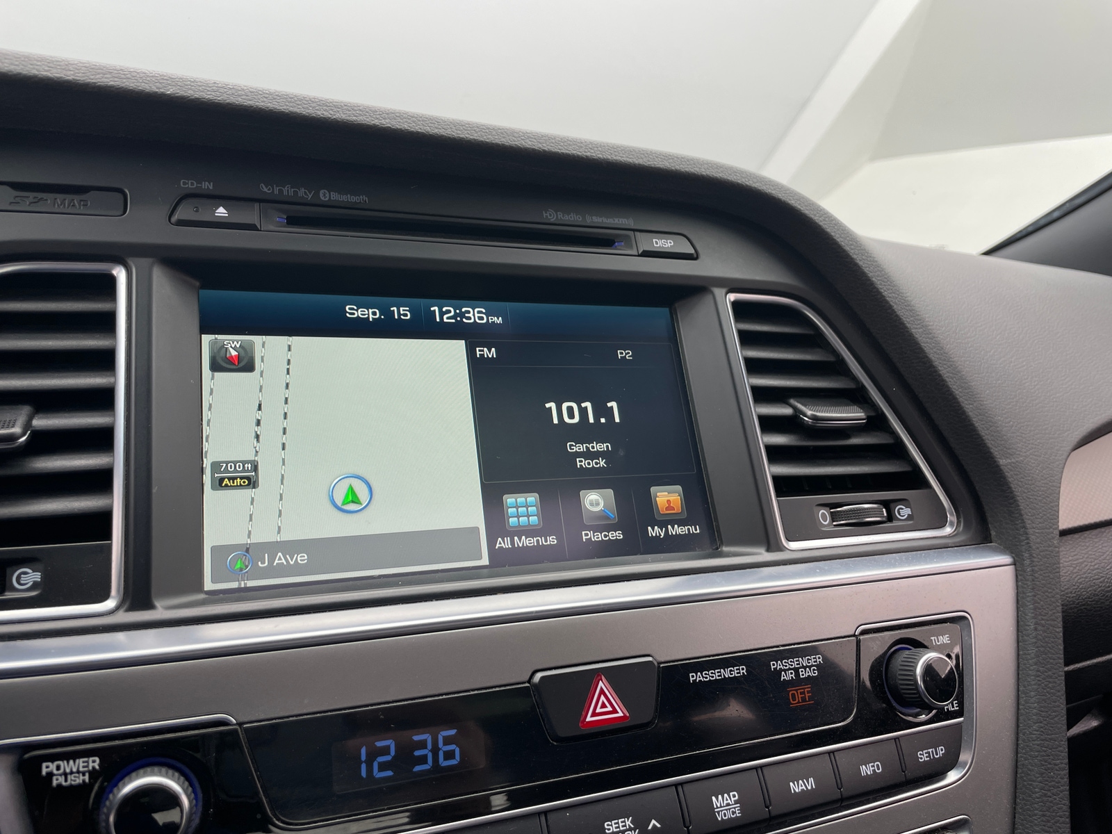 Thumbnail: 2015 Hyundai Sonata - 3