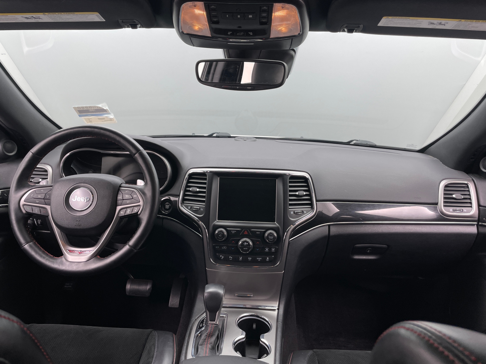 Thumbnail: 2017 Jeep Grand Cherokee - 3