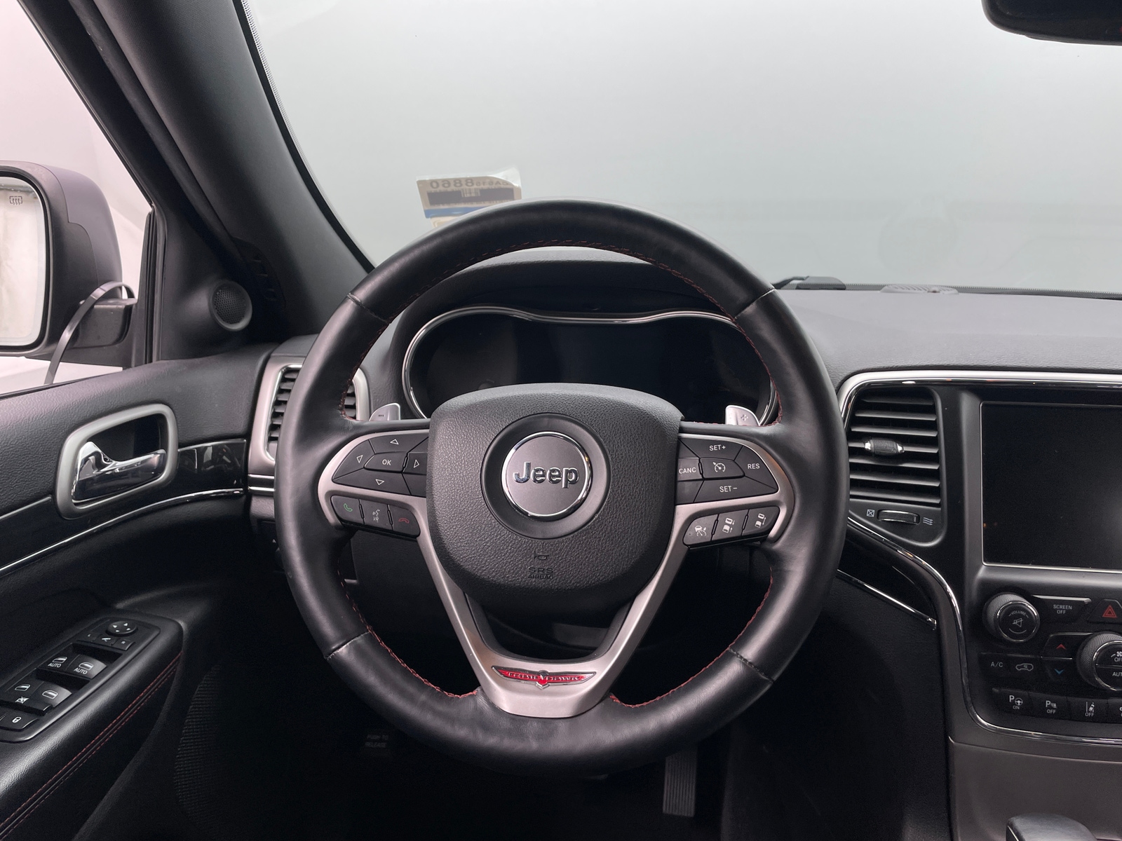 Thumbnail: 2017 Jeep Grand Cherokee - 5