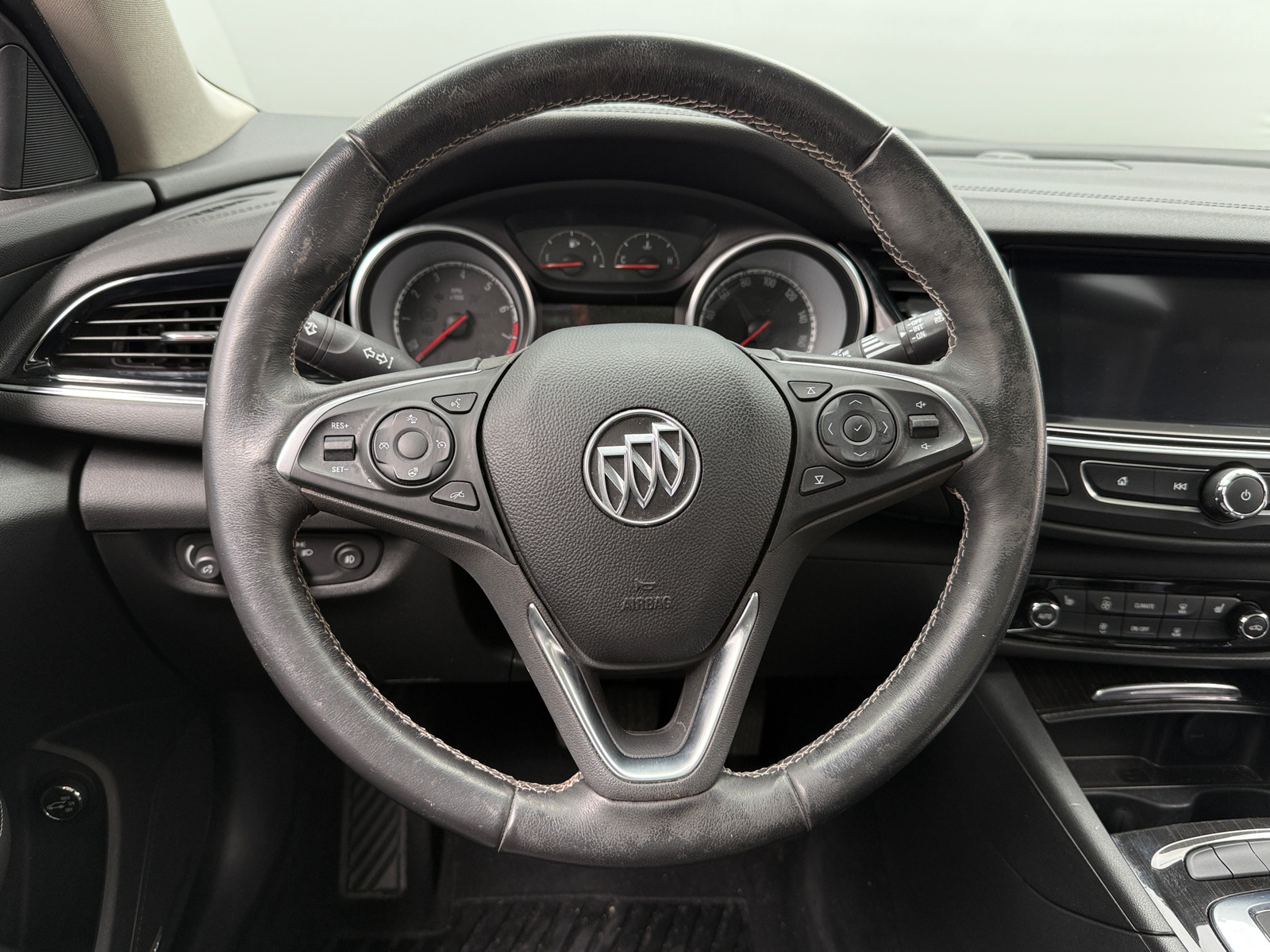 Thumbnail: 2018 Buick Regal - 4