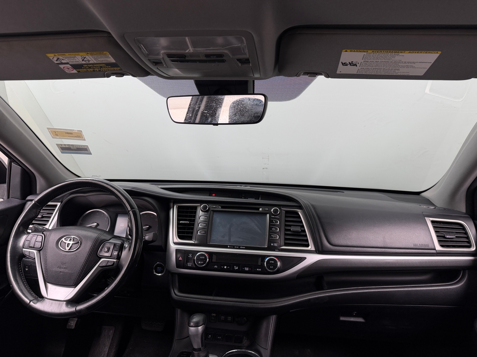 Thumbnail: 2017 Toyota Highlander - 3