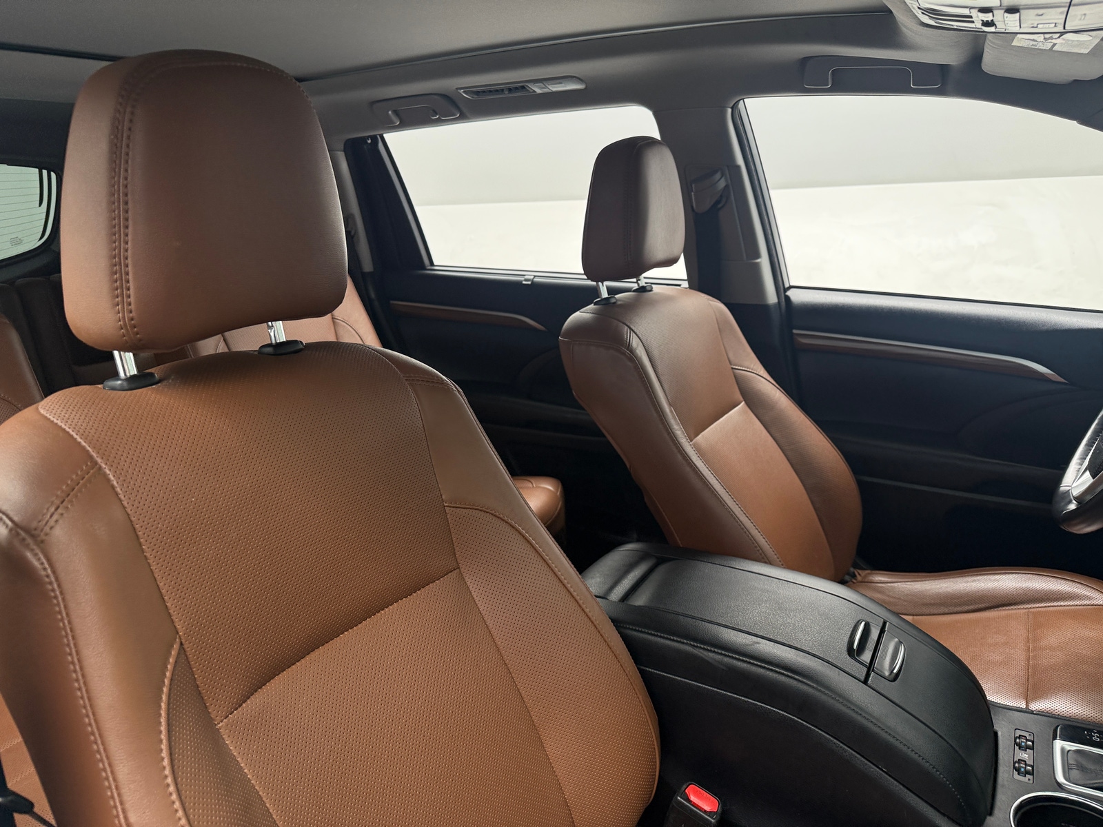 Thumbnail: 2018 Toyota Highlander - 2