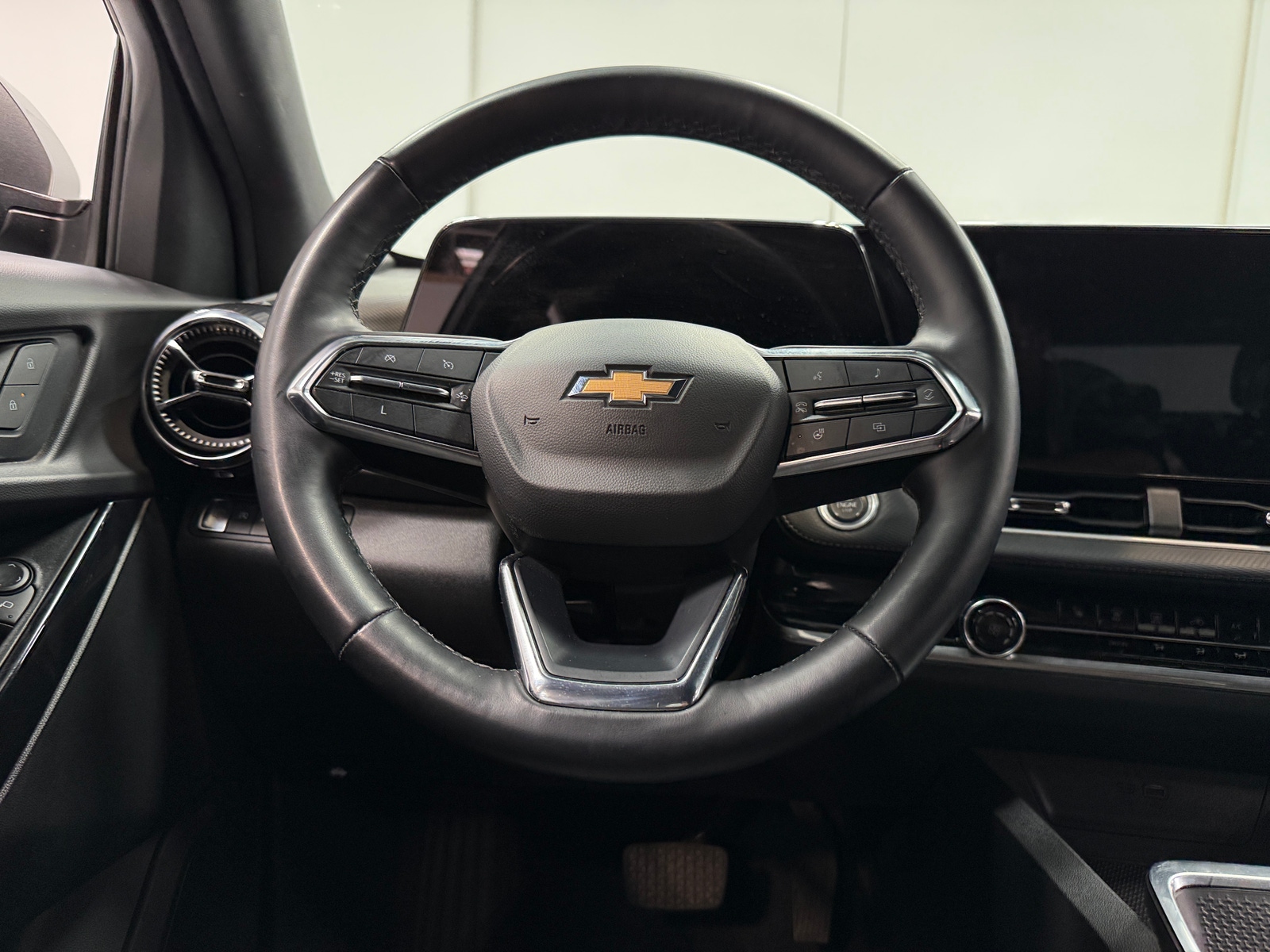 Thumbnail: 2025 Chevrolet Equinox - 5