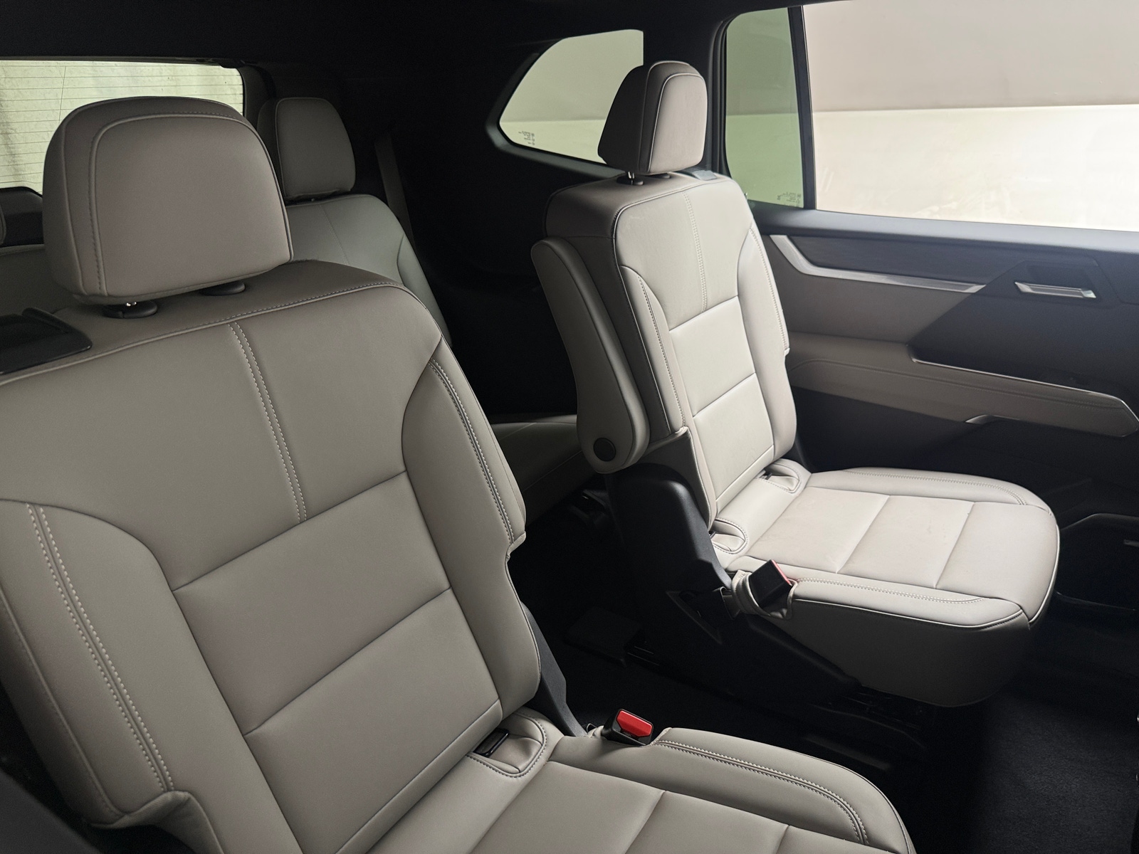 Thumbnail: 2025 GMC Acadia - 5