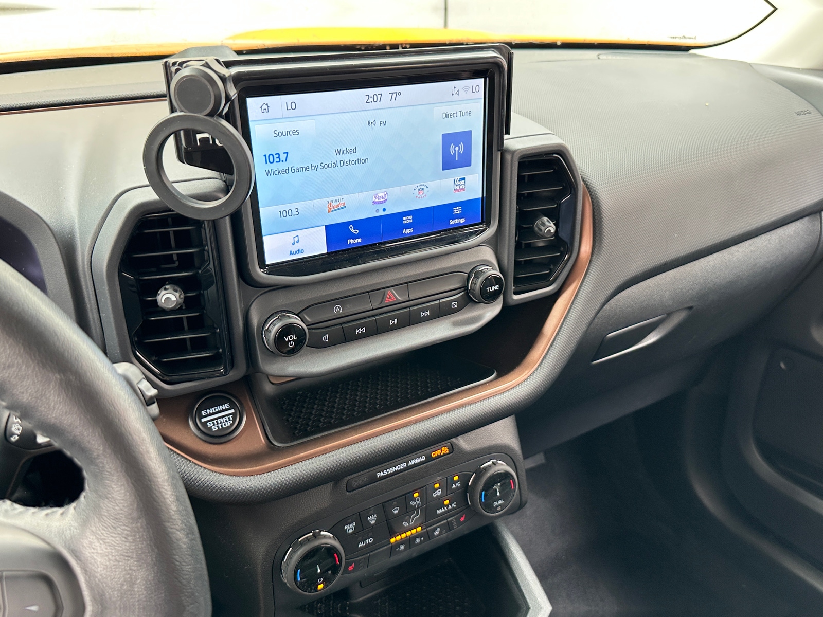 Thumbnail: 2022 Ford Bronco Sport - 4