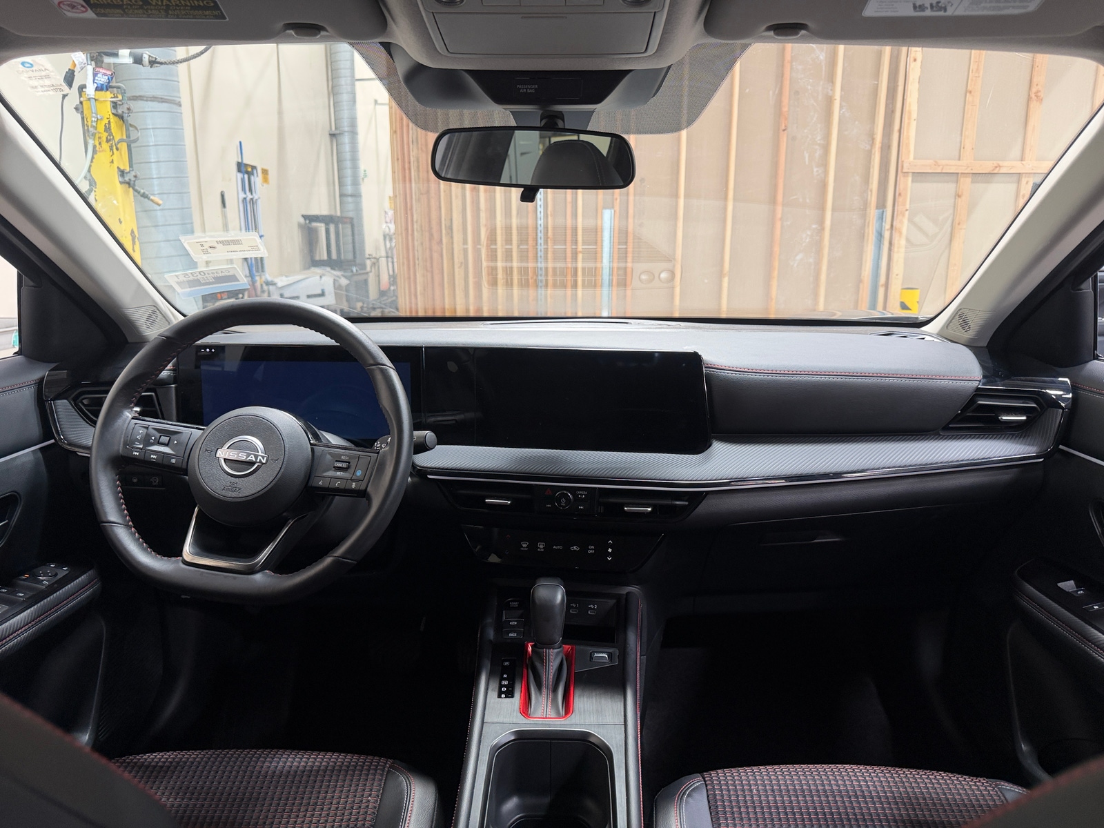 Thumbnail: 2025 Nissan Kicks - 2