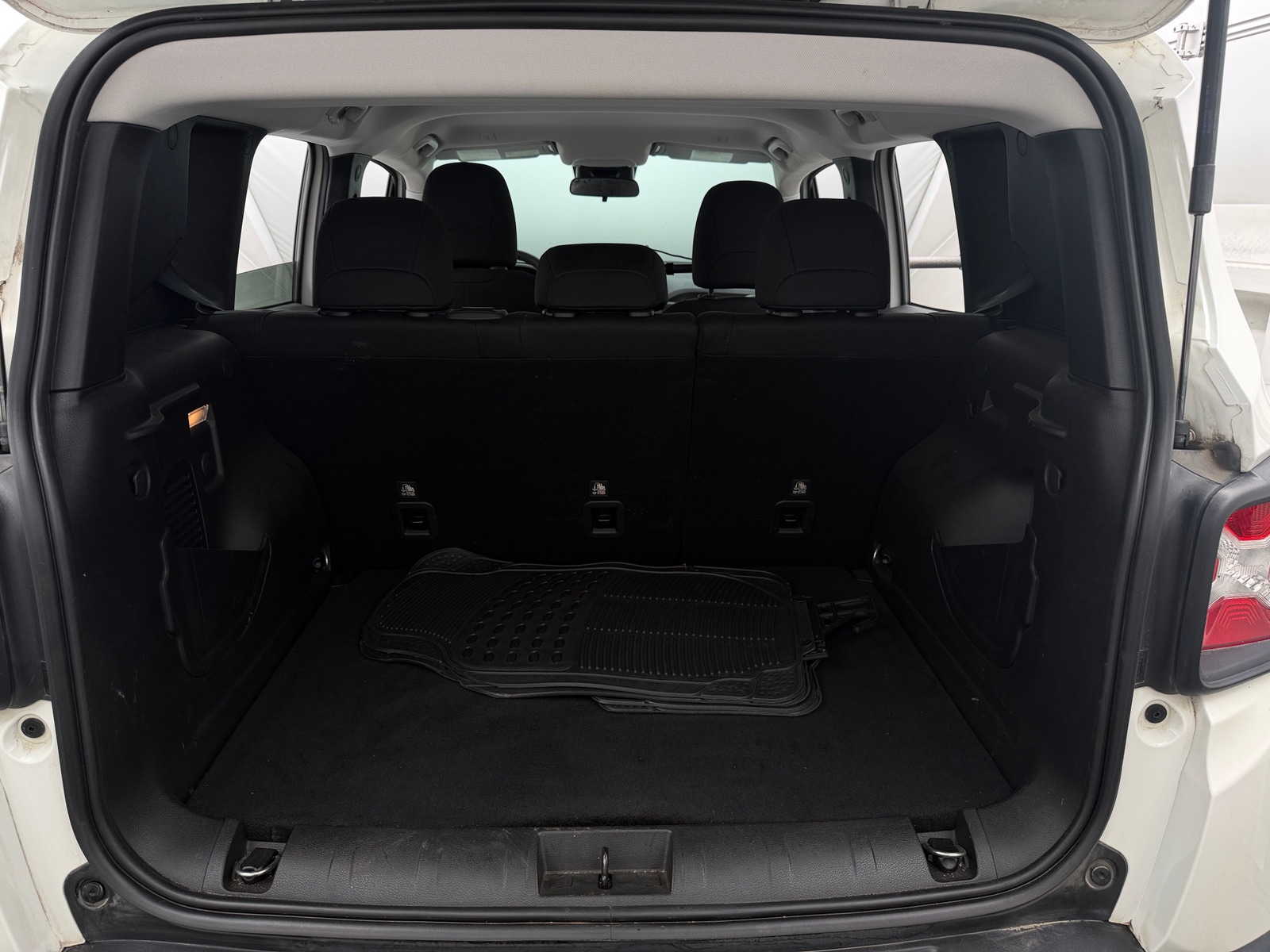 Thumbnail: 2021 Jeep Renegade - 7