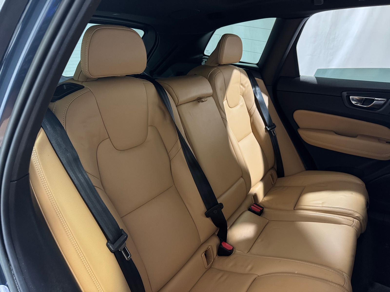 Thumbnail: 2023 Volvo XC60 - 5