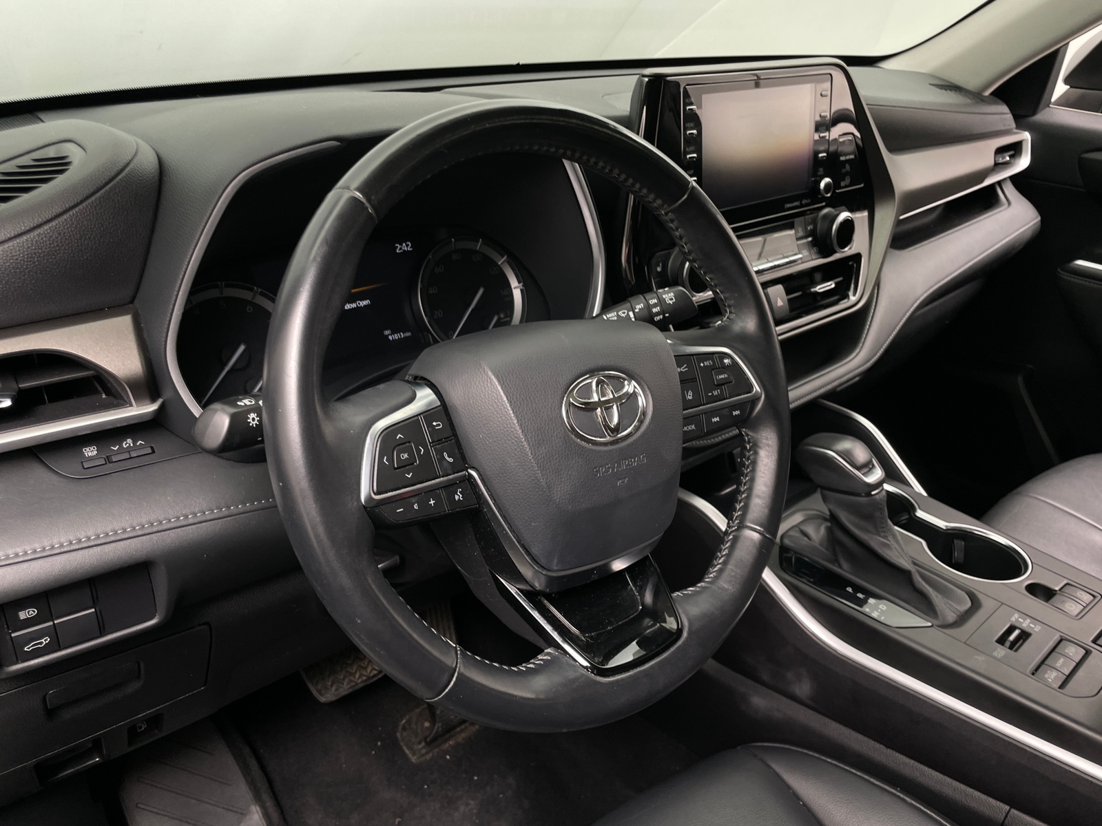 Thumbnail: 2020 Toyota Highlander - 4