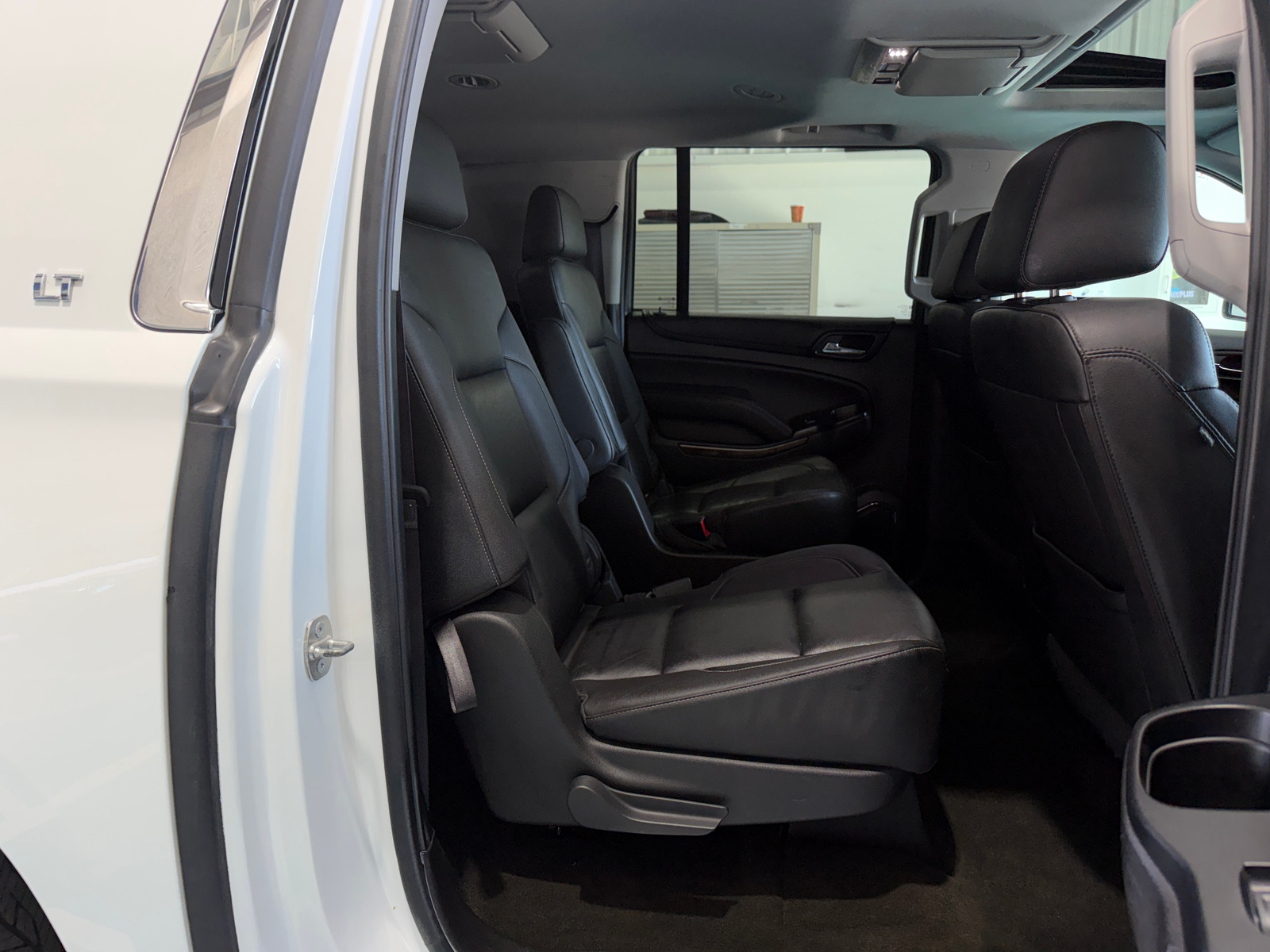 Thumbnail: 2017 Chevrolet Suburban - 5