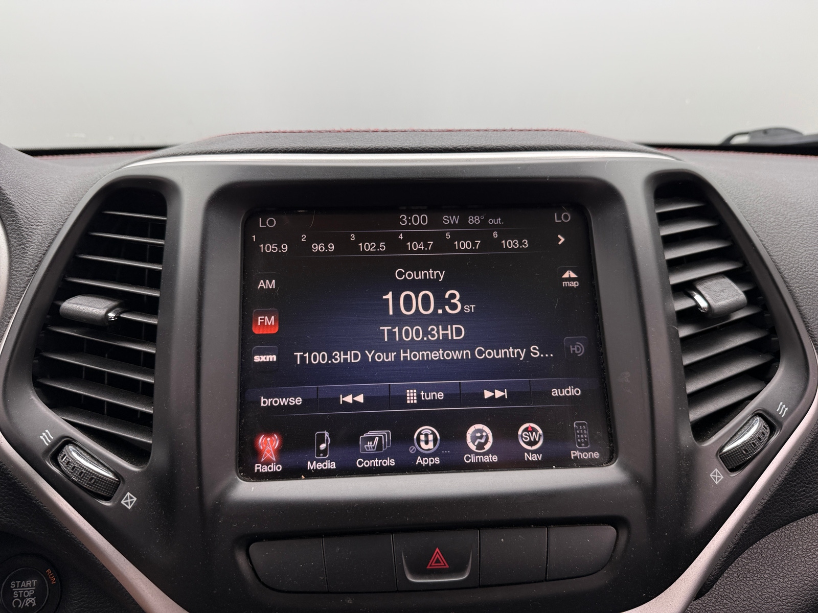 Thumbnail: 2015 Jeep Cherokee - 3