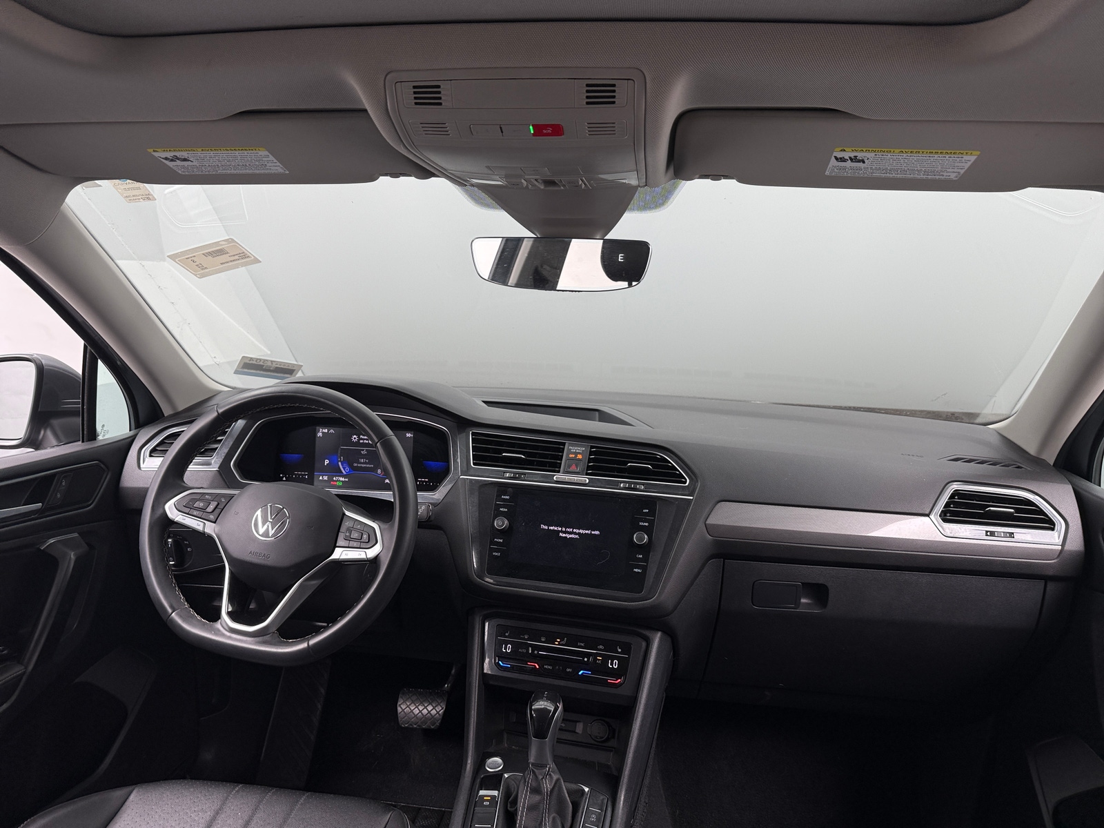 Thumbnail: 2022 Volkswagen Tiguan - 3