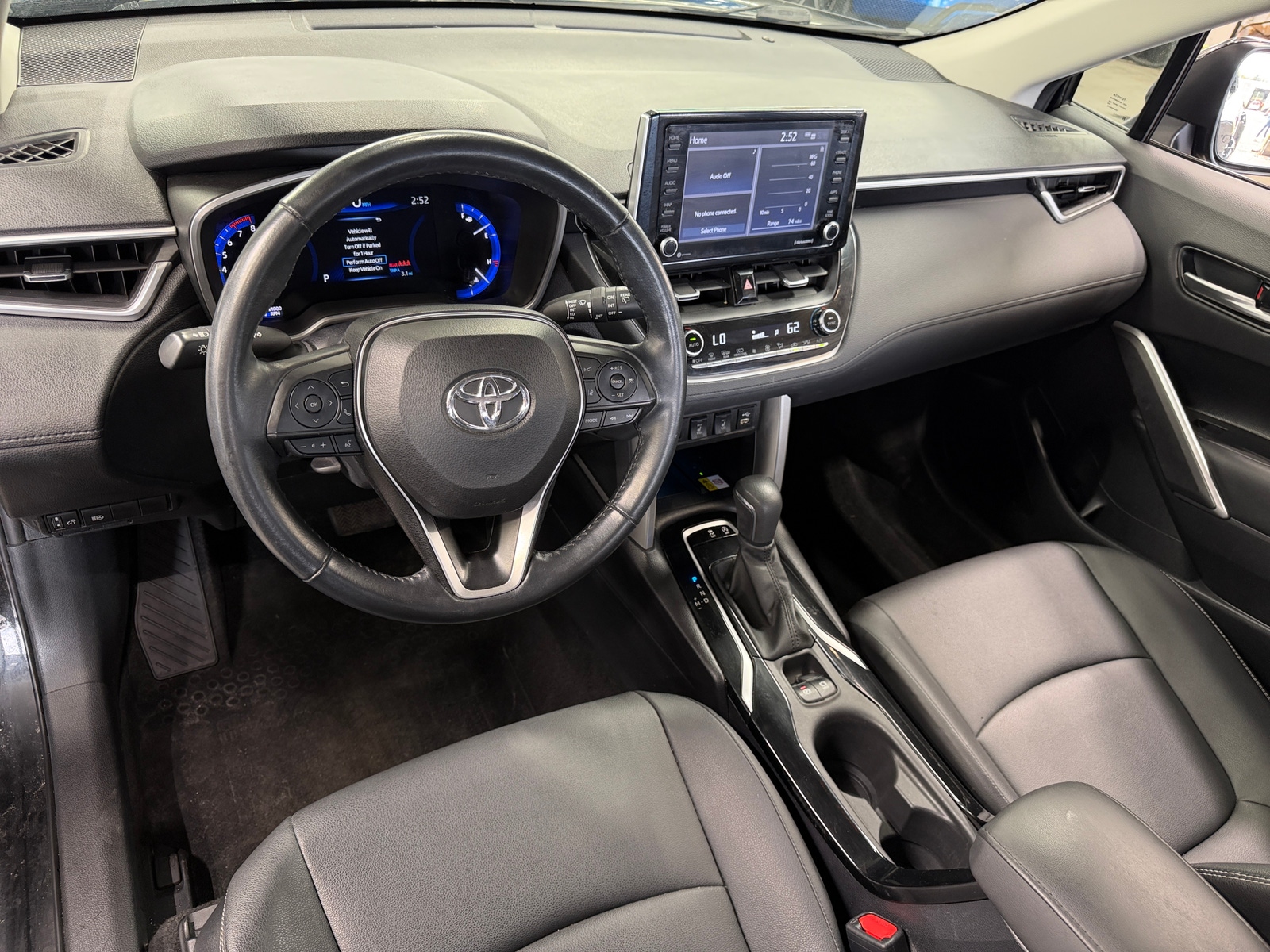 Thumbnail: 2022 Toyota Corolla Cross - 3