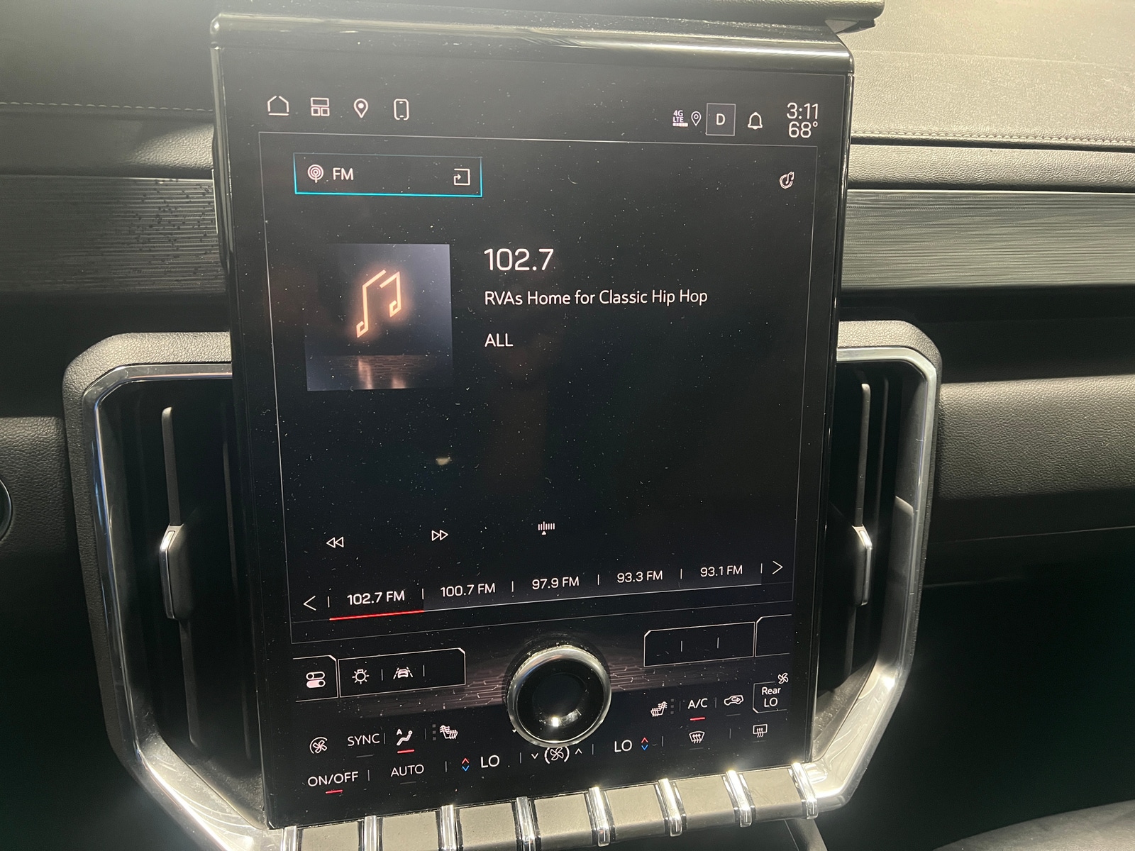 Thumbnail: 2024 GMC Acadia - 3