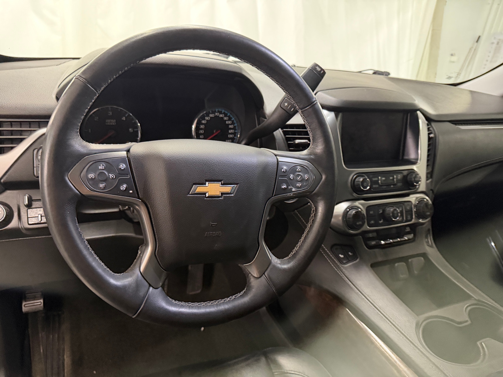 Thumbnail: 2017 Chevrolet Tahoe - 4