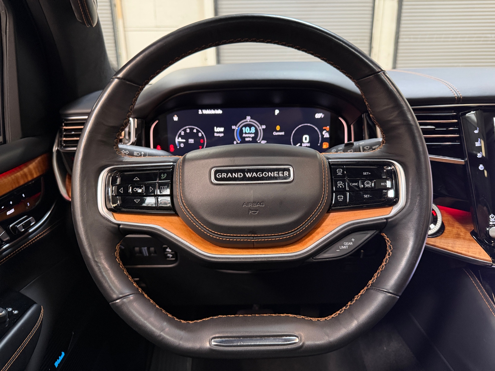 Thumbnail: 2023 Jeep Grand Wagoneer - 4