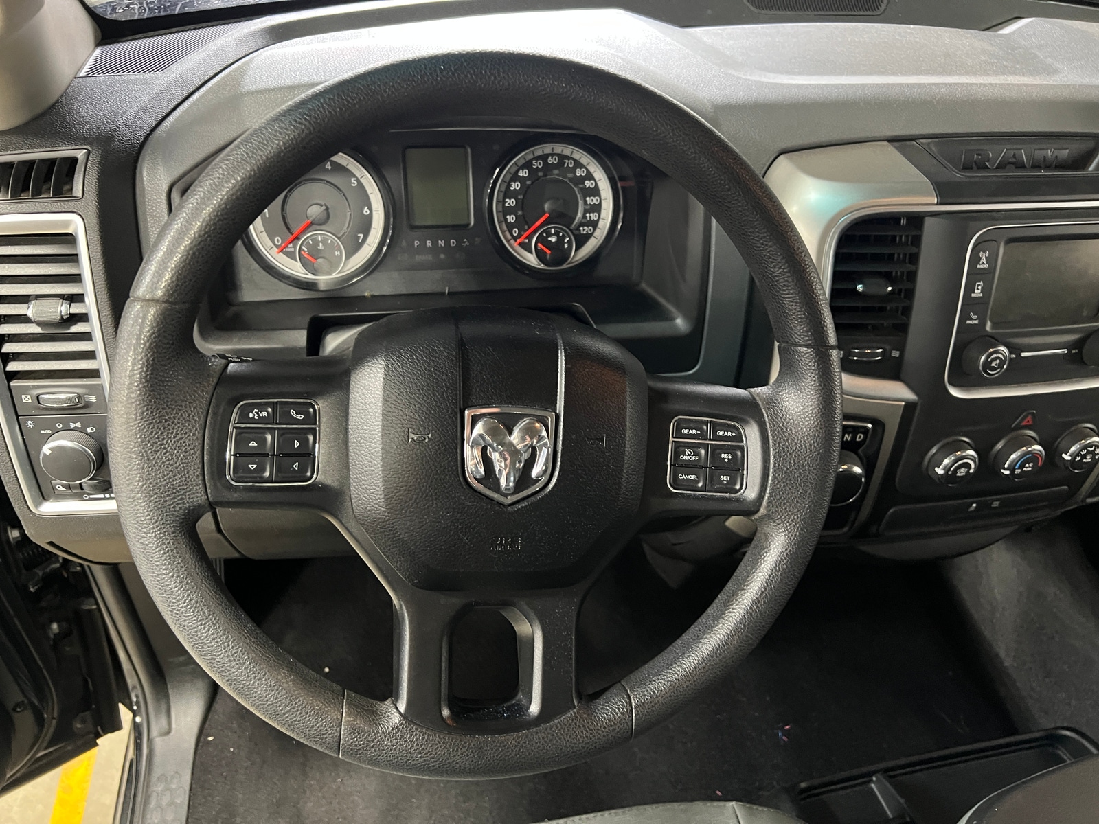 Thumbnail: 2019 RAM 1500 Classic - 5