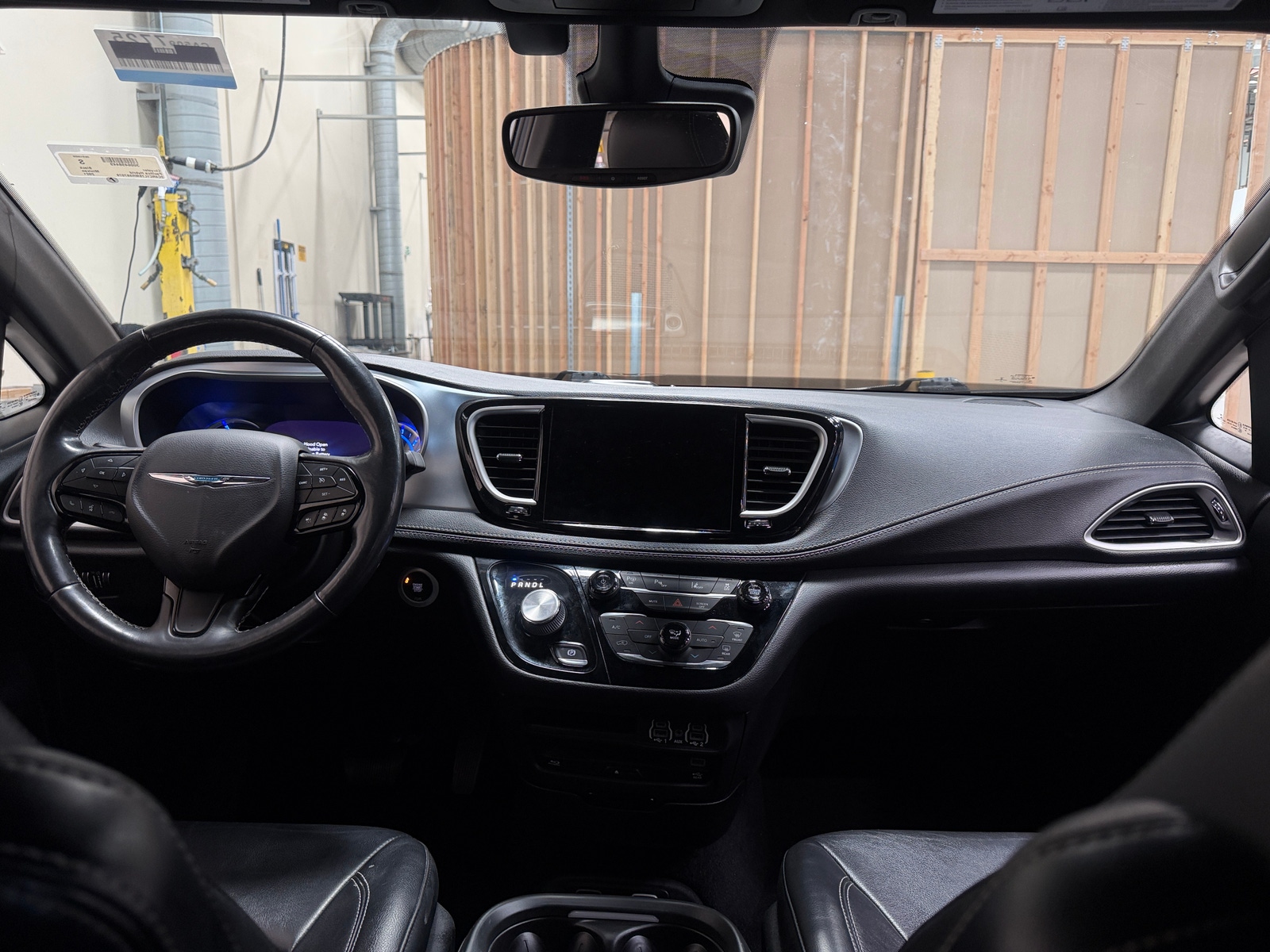 Thumbnail: 2021 Chrysler Pacifica - 2