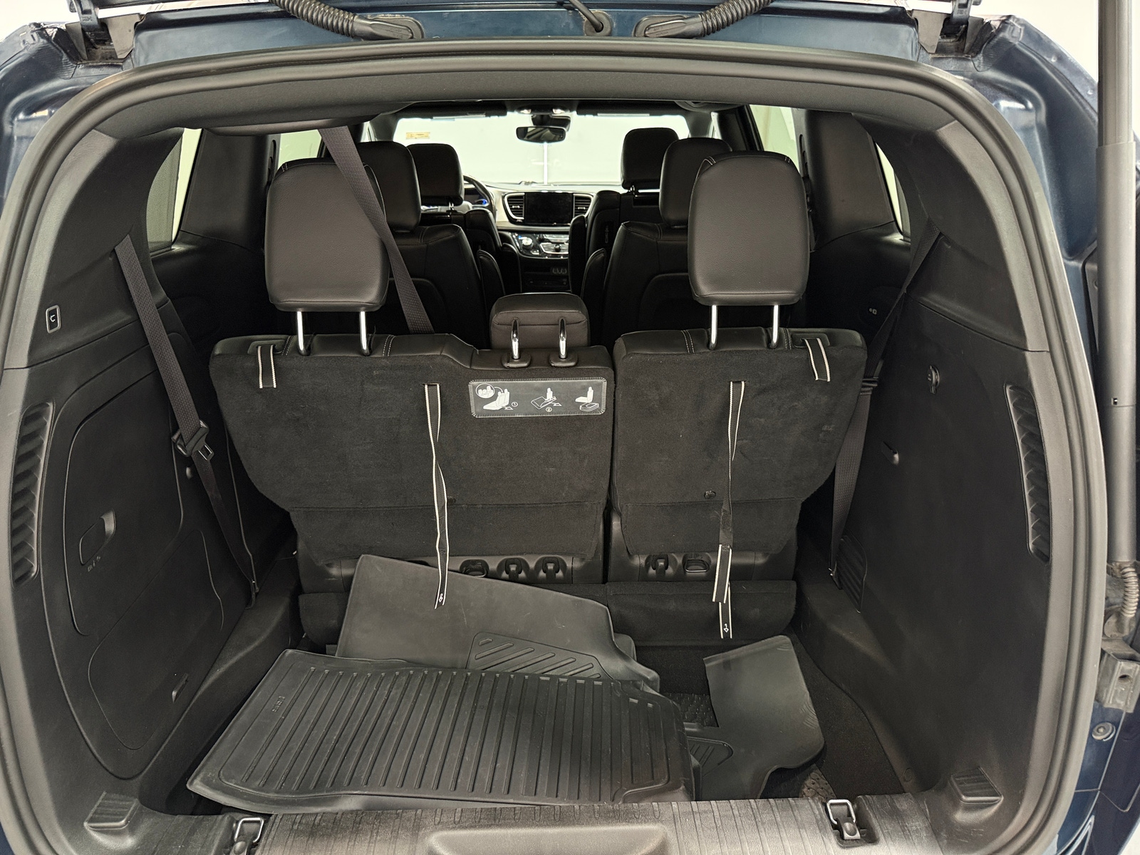 Thumbnail: 2021 Chrysler Pacifica - 6