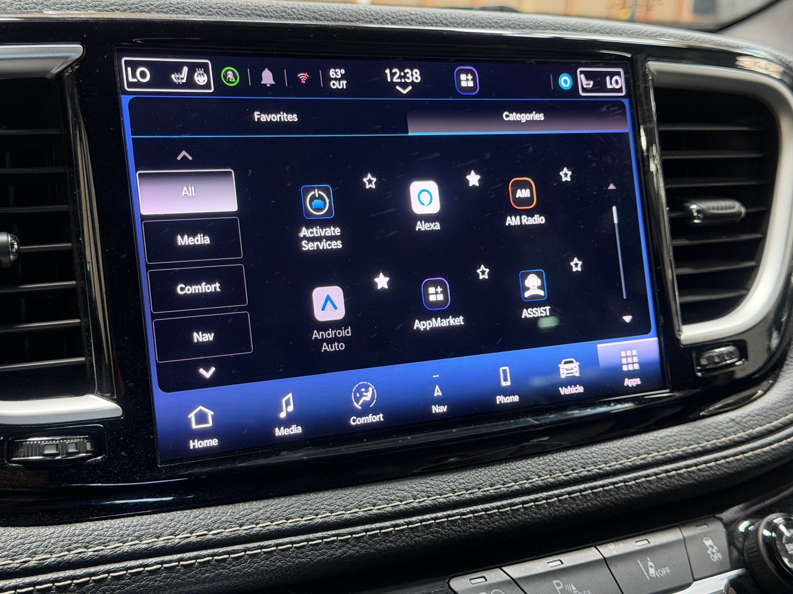 Thumbnail: 2021 Chrysler Pacifica - 3
