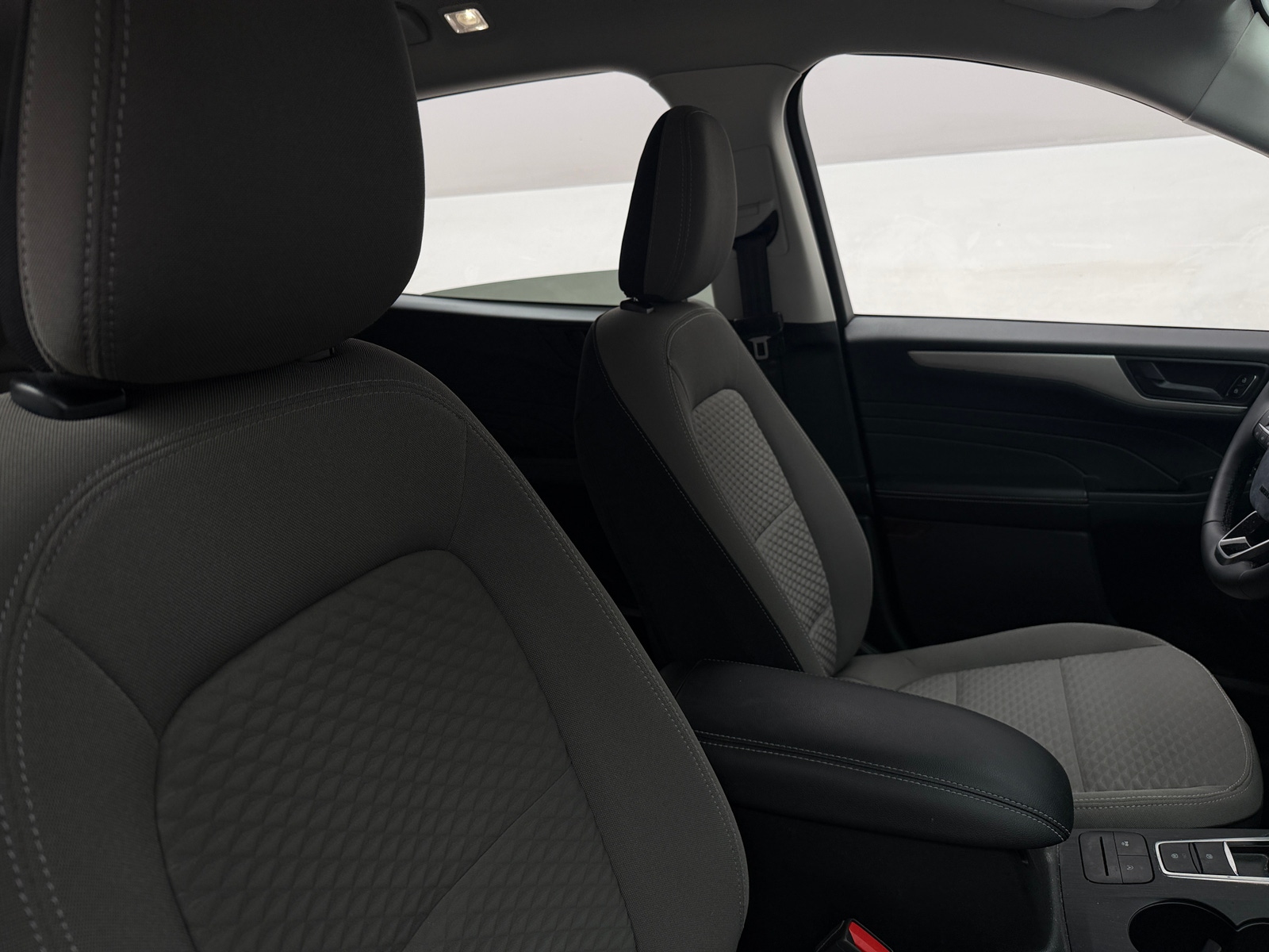 Thumbnail: 2022 Ford Escape - 2