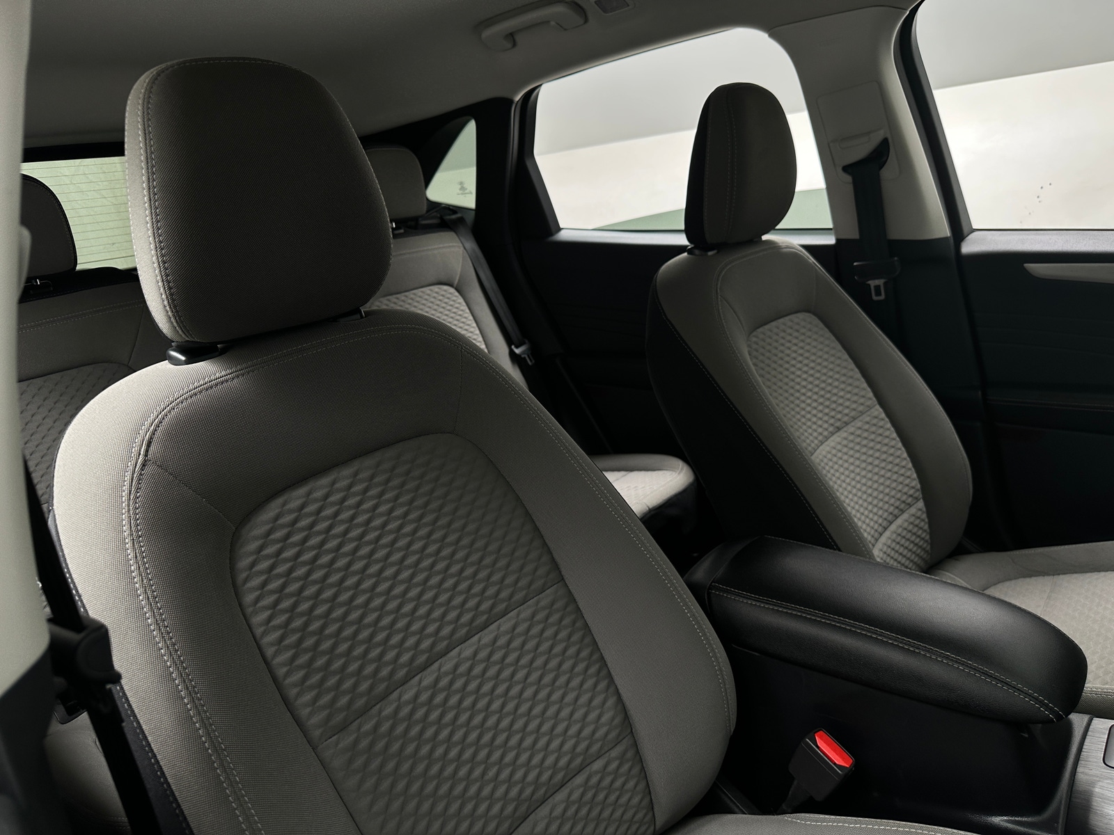 Thumbnail: 2022 Ford Escape - 2