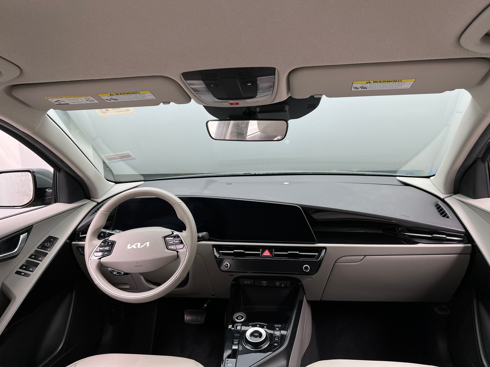 Thumbnail: 2023 Kia Niro - 2