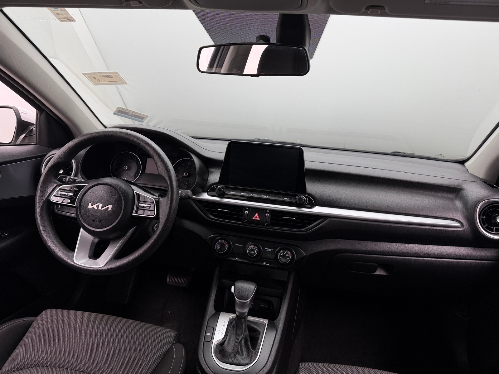 Thumbnail: 2022 Kia Forte - 3