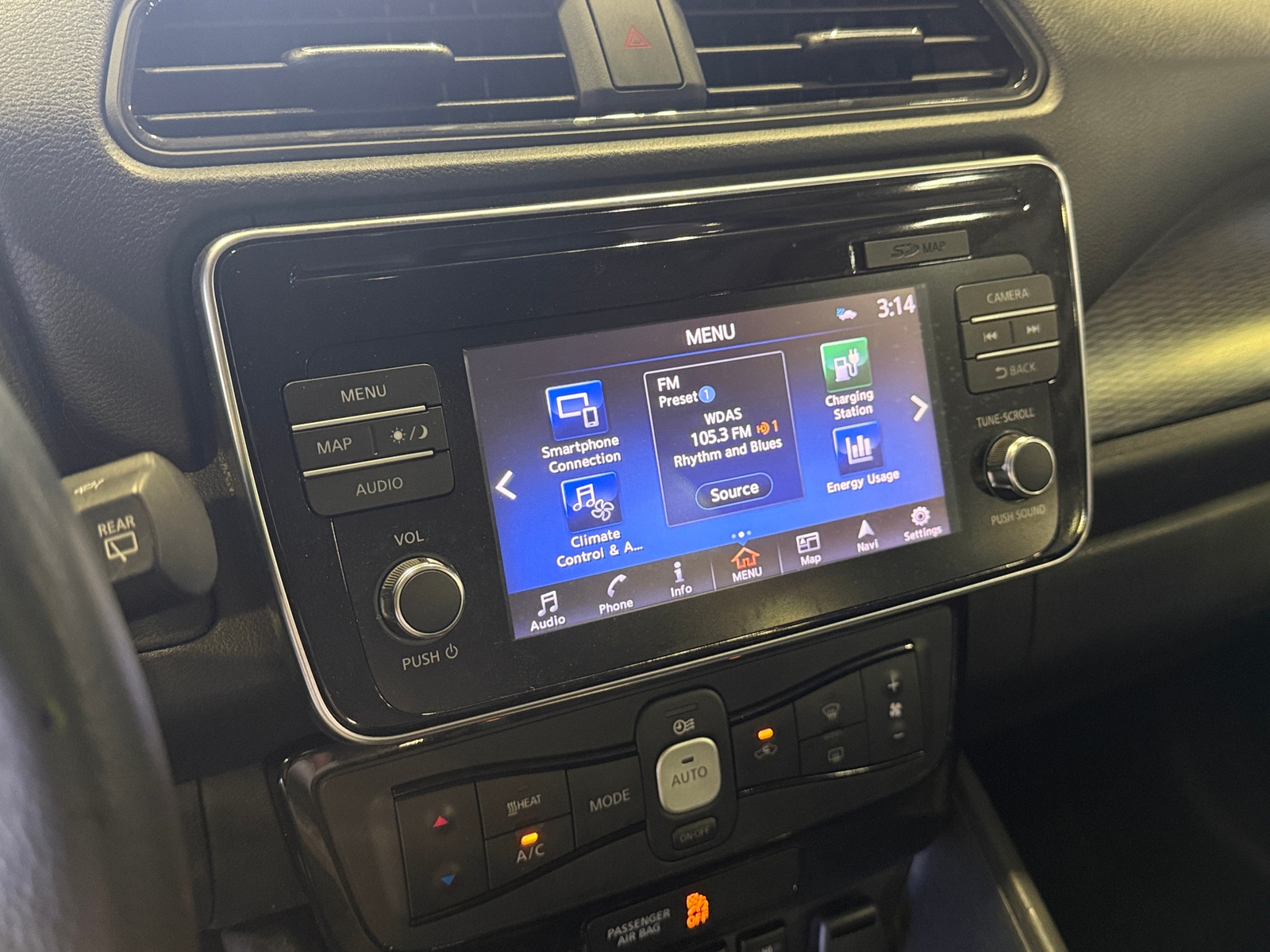 Thumbnail: 2019 Nissan Leaf - 3