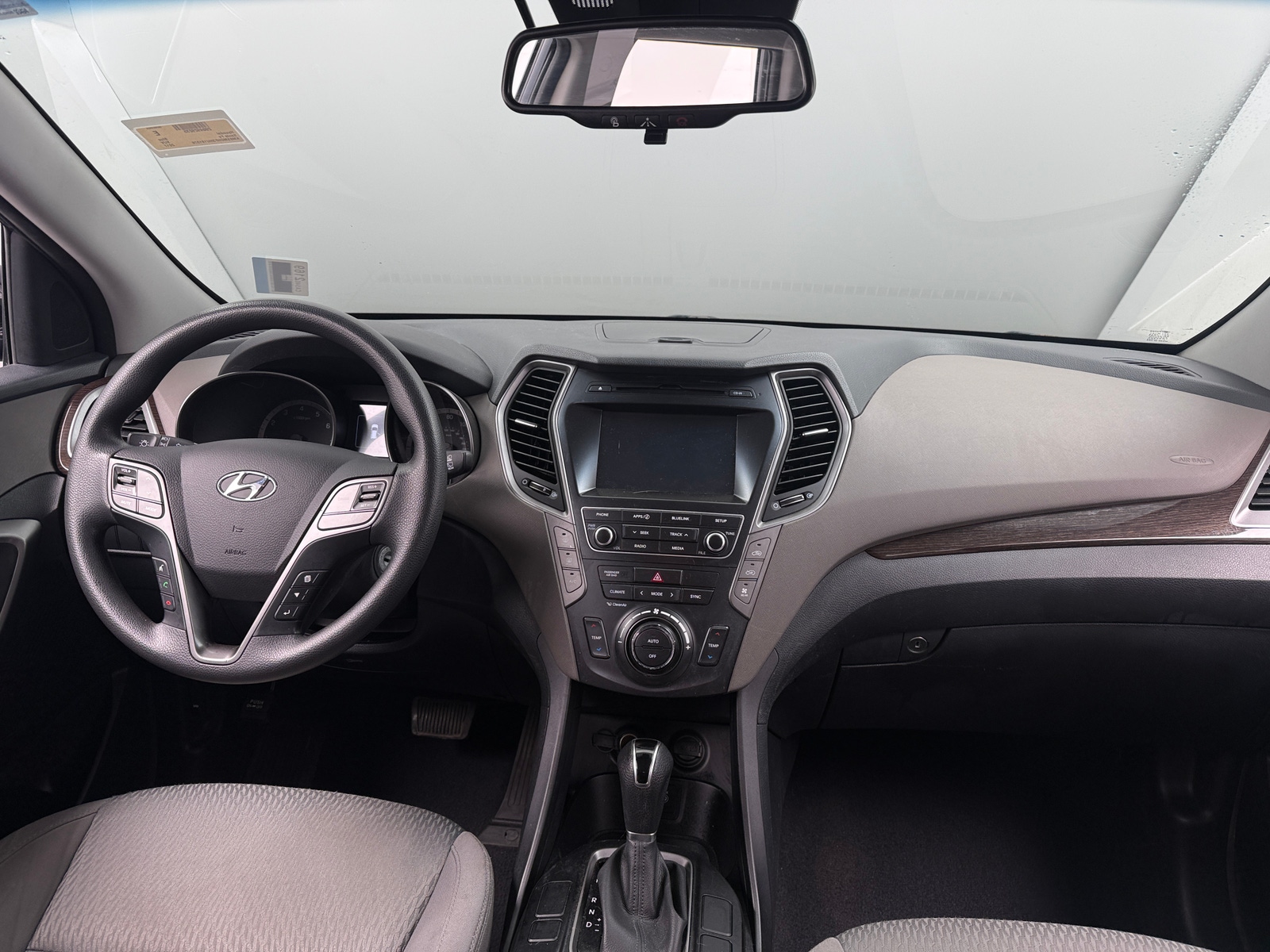 Thumbnail: 2017 Hyundai Santa Fe - 3
