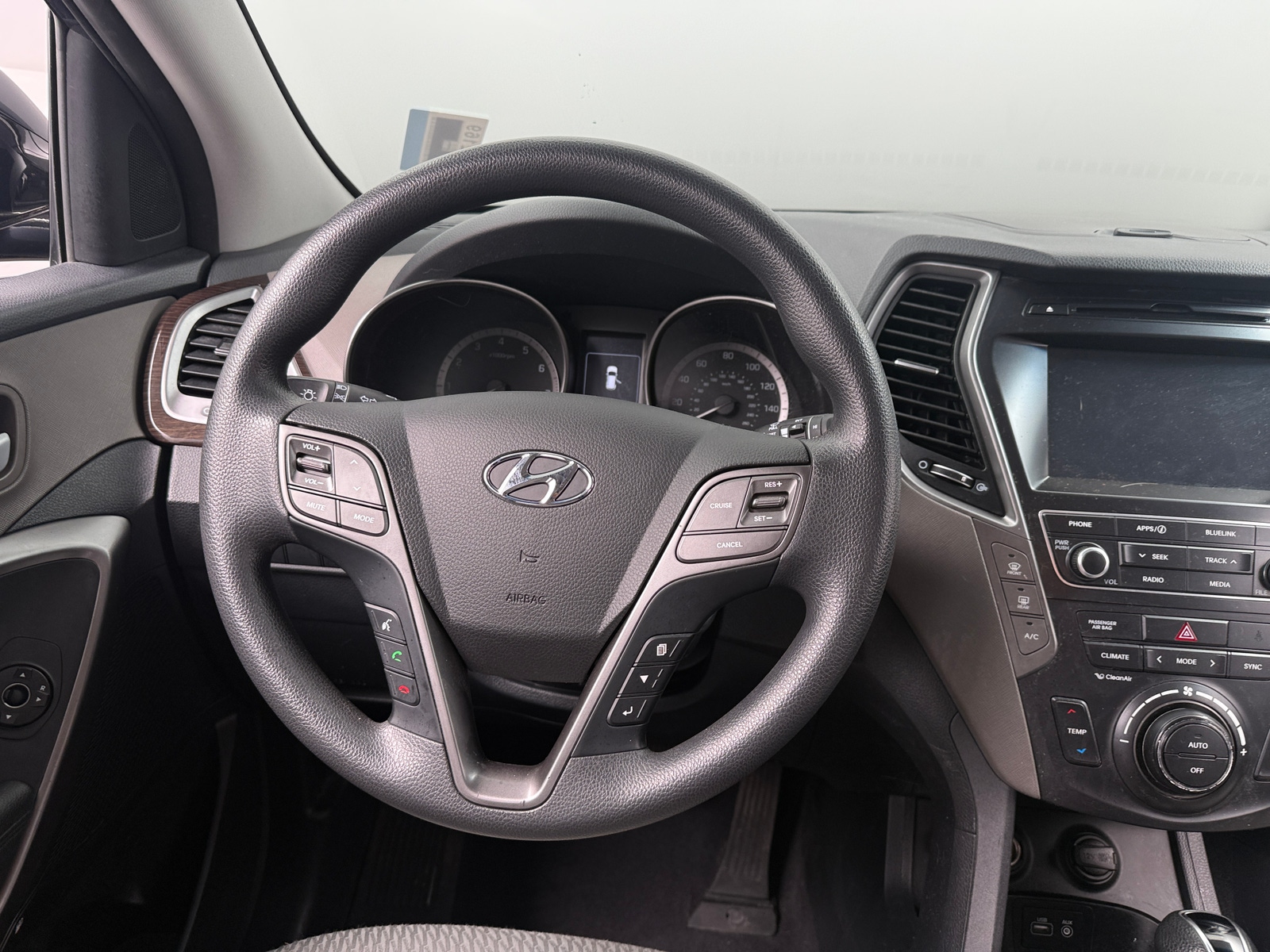 Thumbnail: 2017 Hyundai Santa Fe - 5