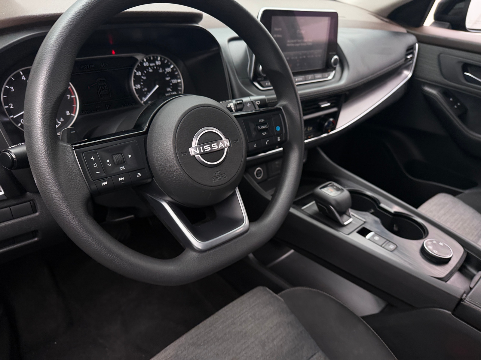 Thumbnail: 2023 Nissan Rogue - 5